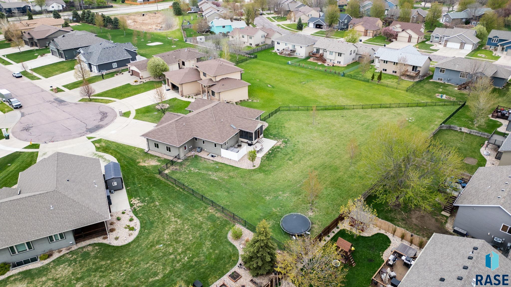 main property photo 77