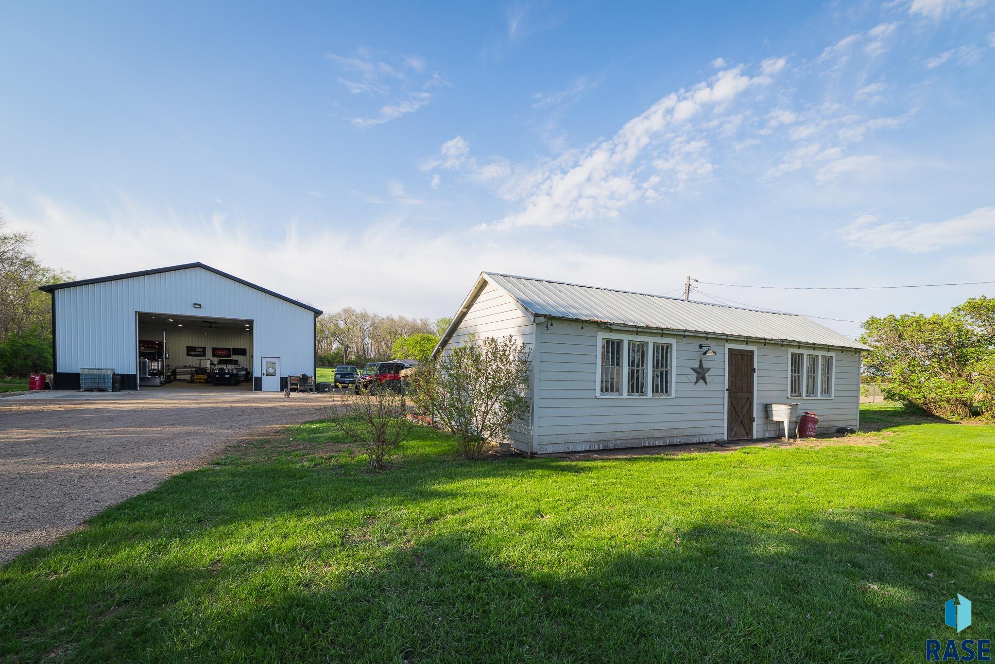main property photo 6