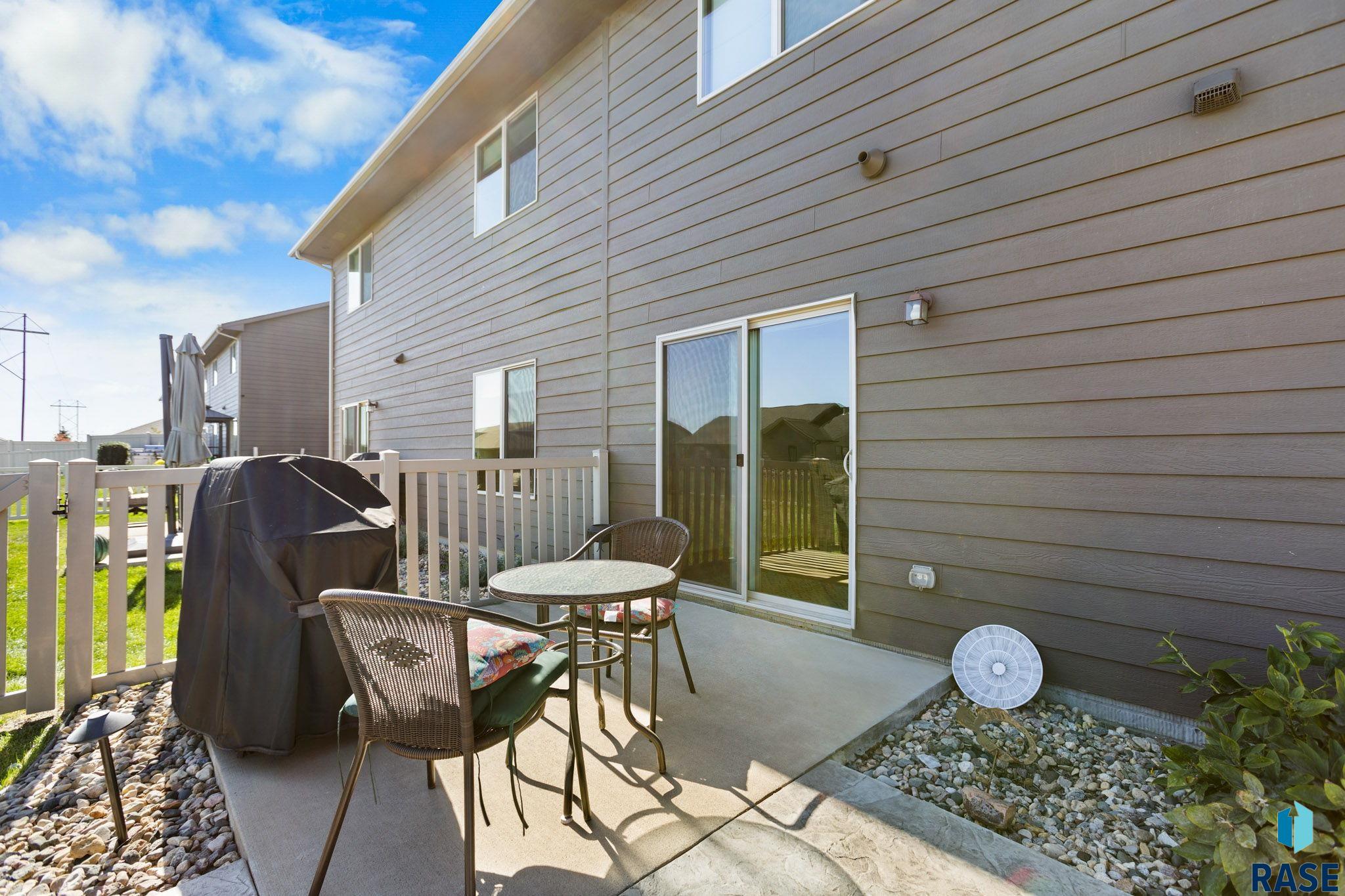 main property photo 50
