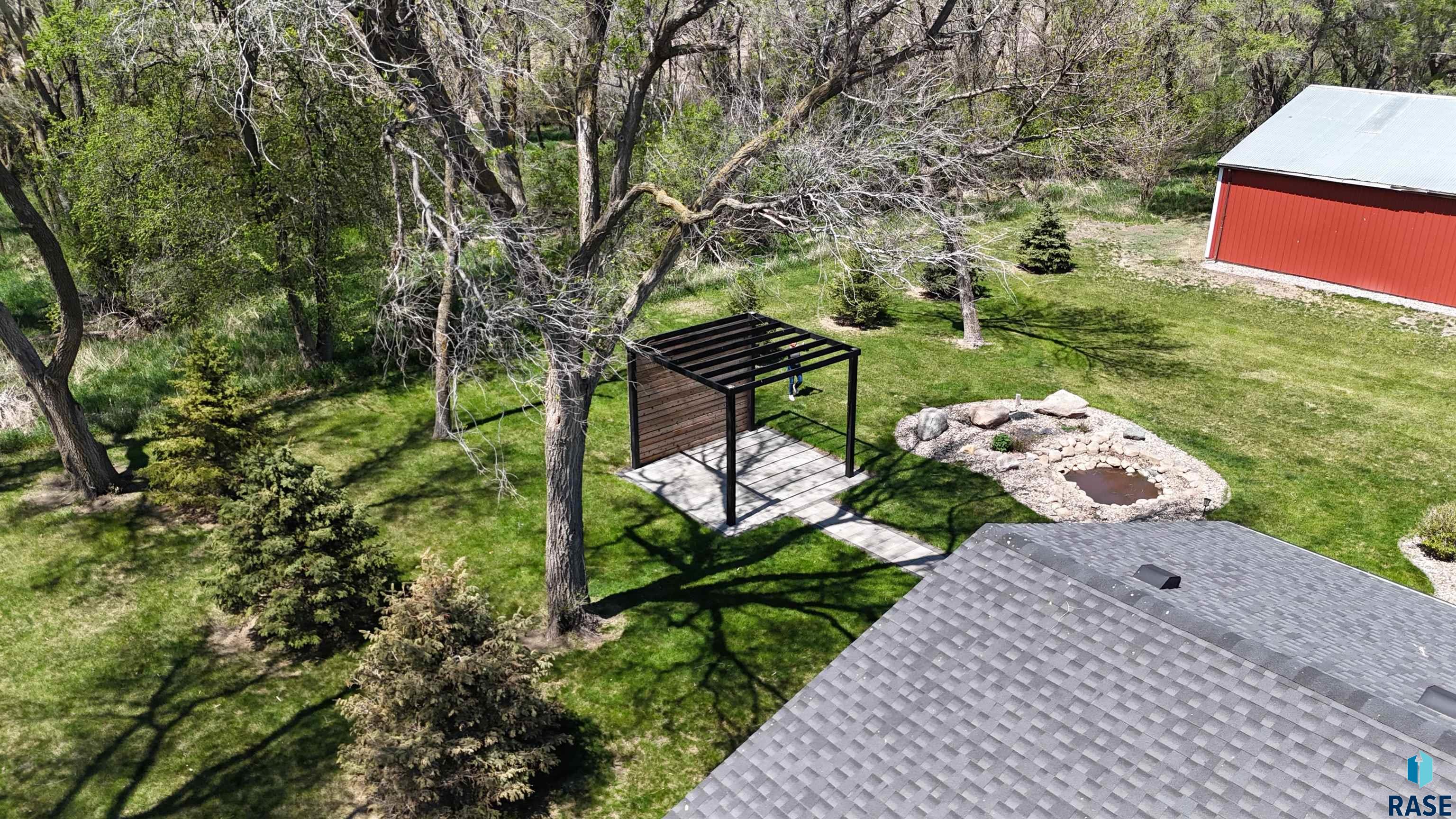 main property photo 5