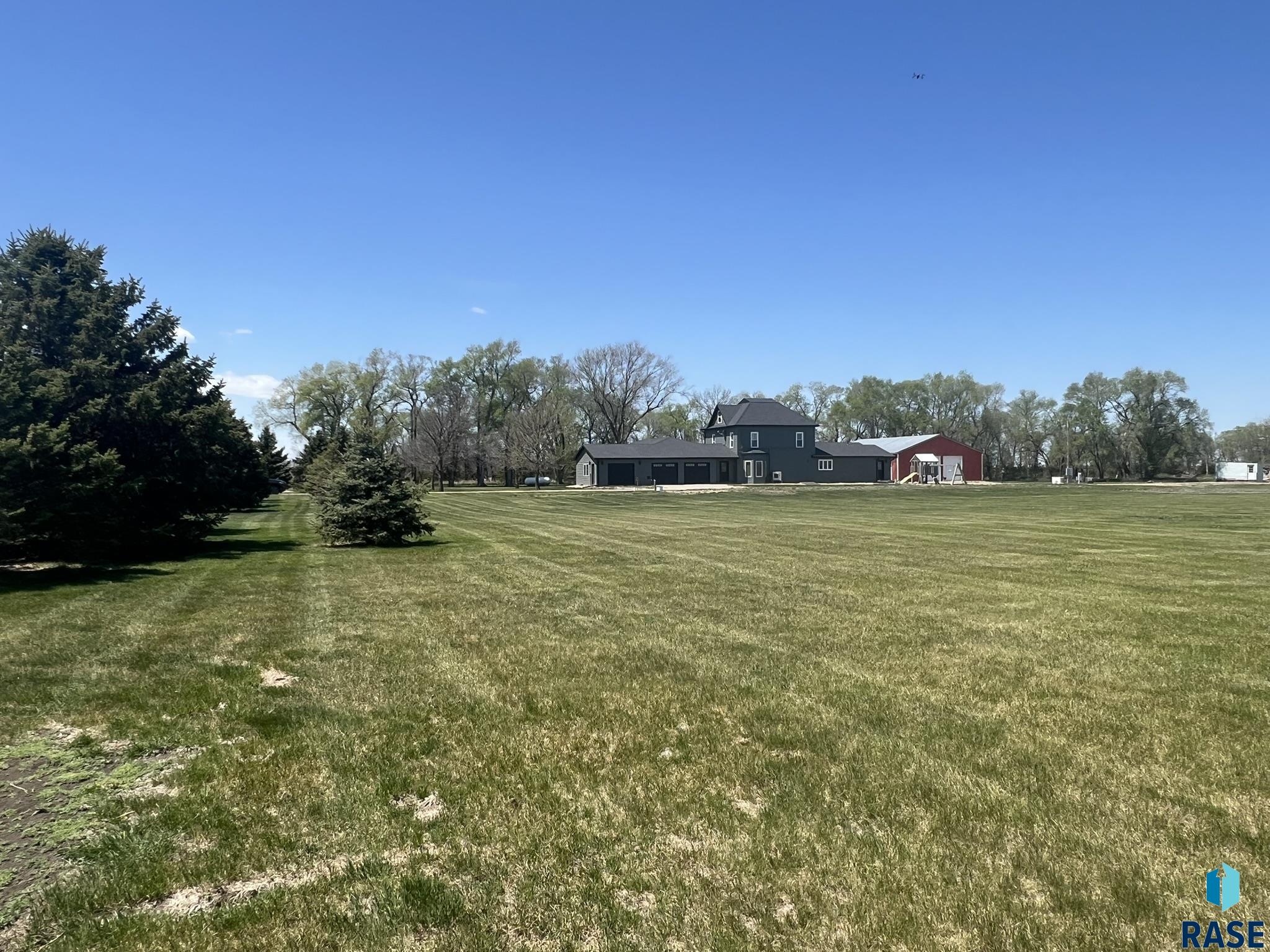 main property photo 76