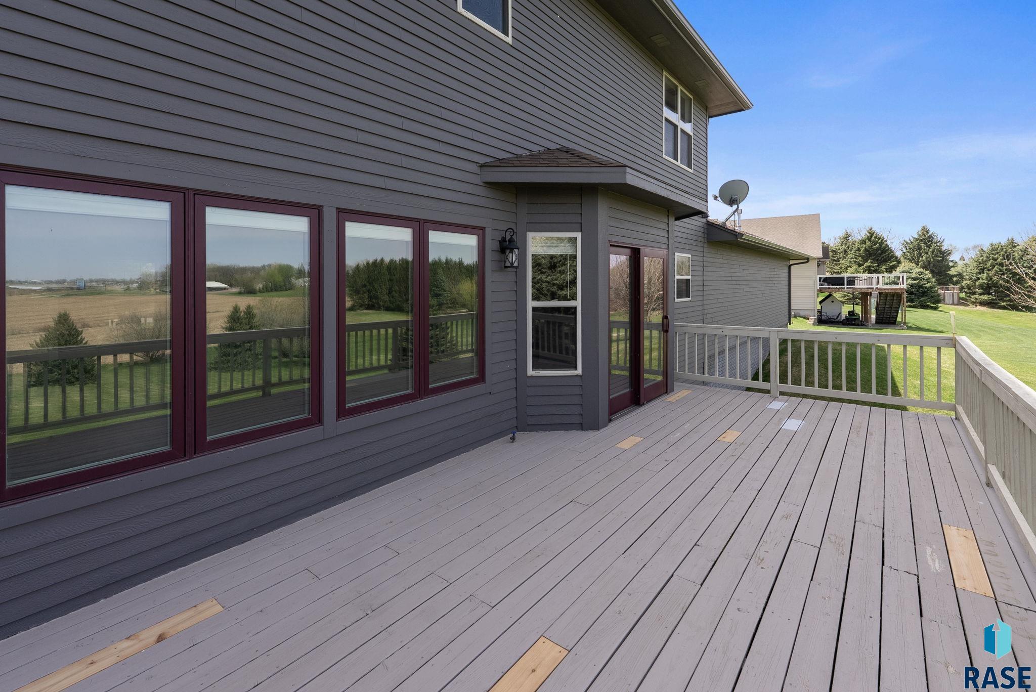 main property photo 25