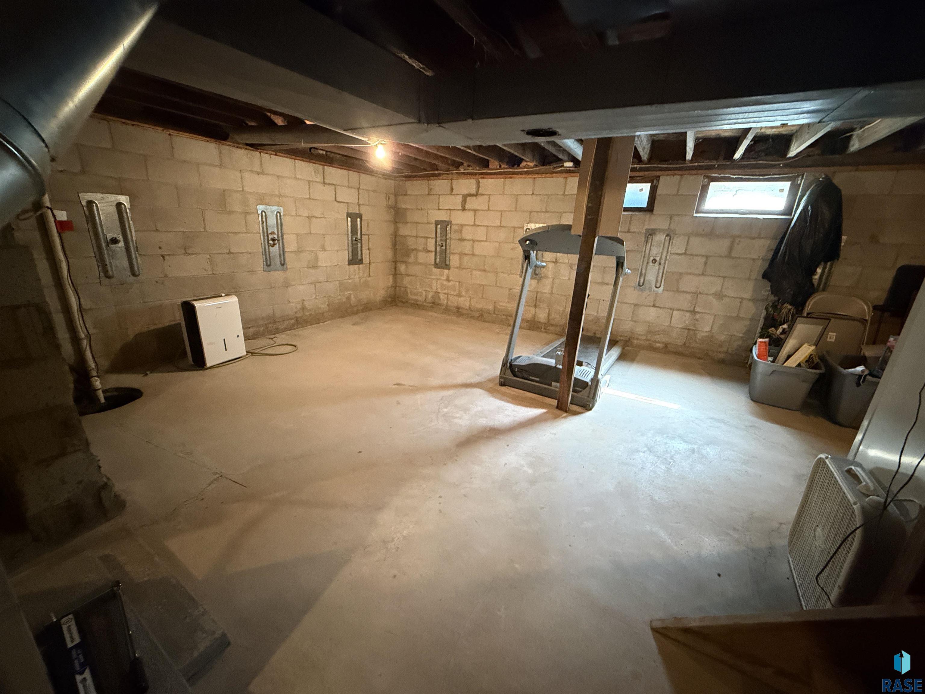 main property photo 60