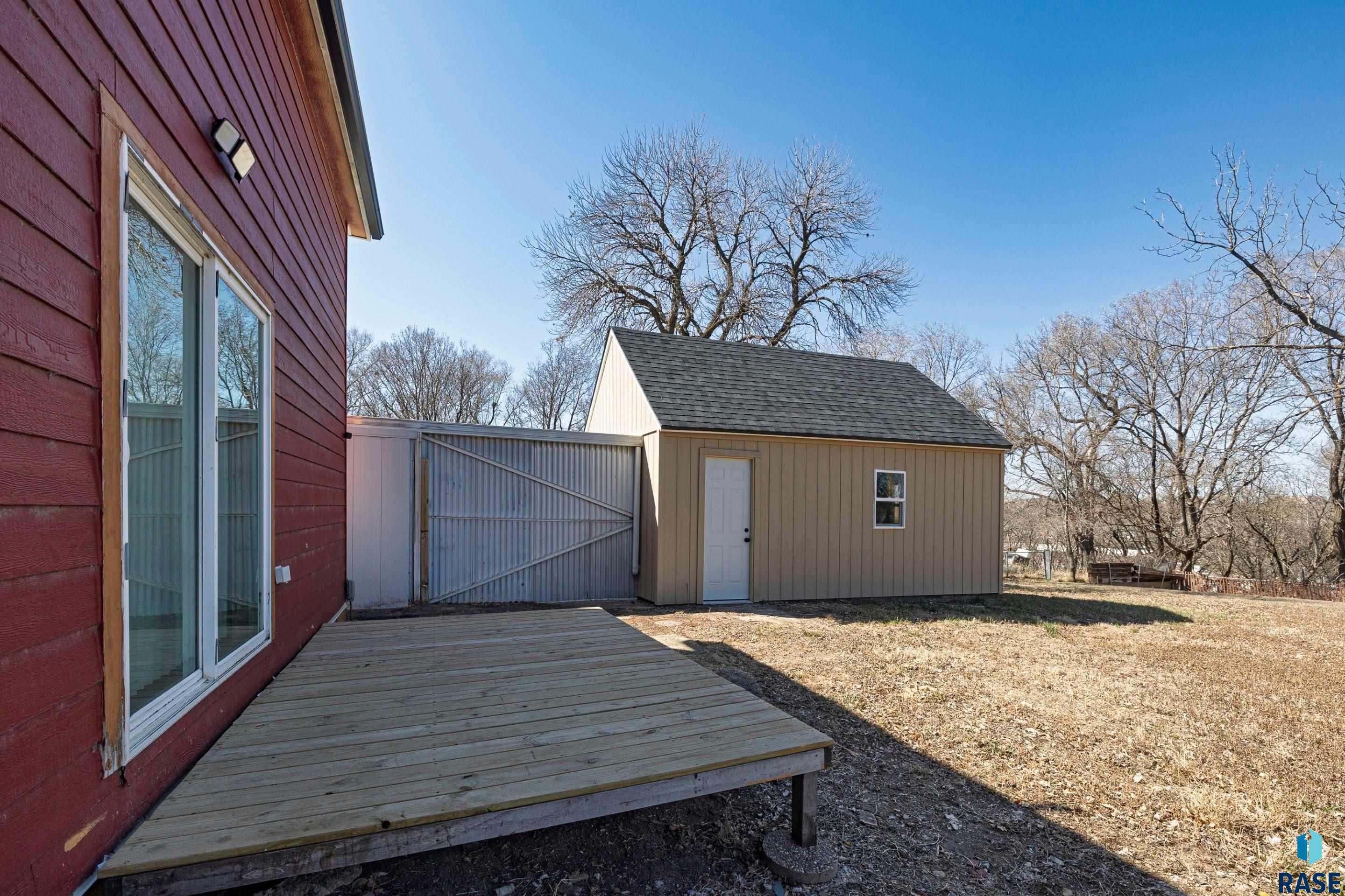 main property photo 22