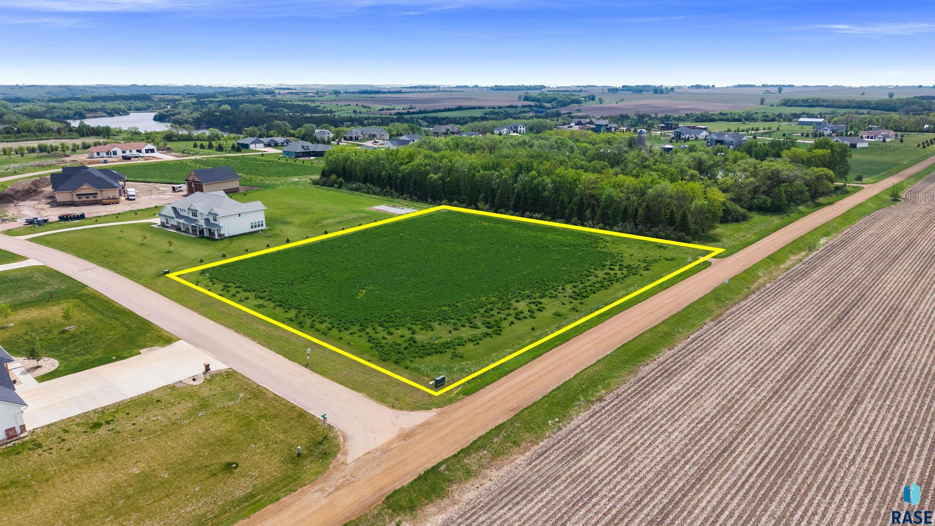 main property photo 10