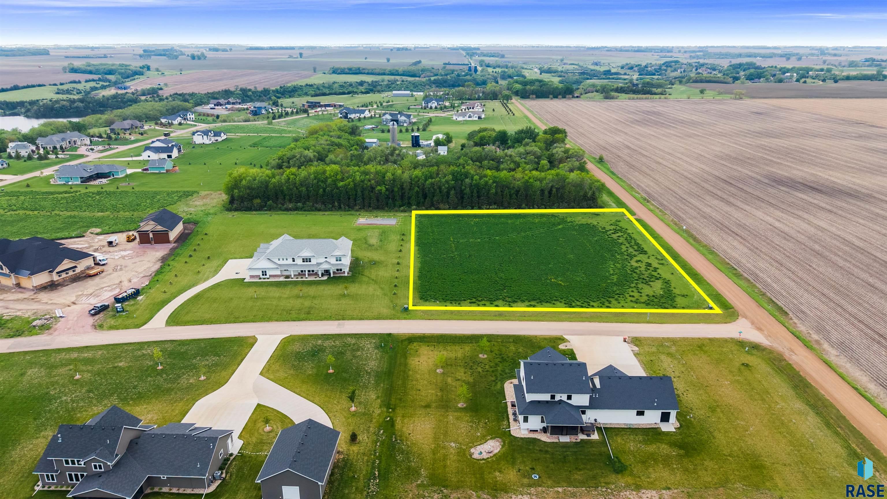 main property photo 11