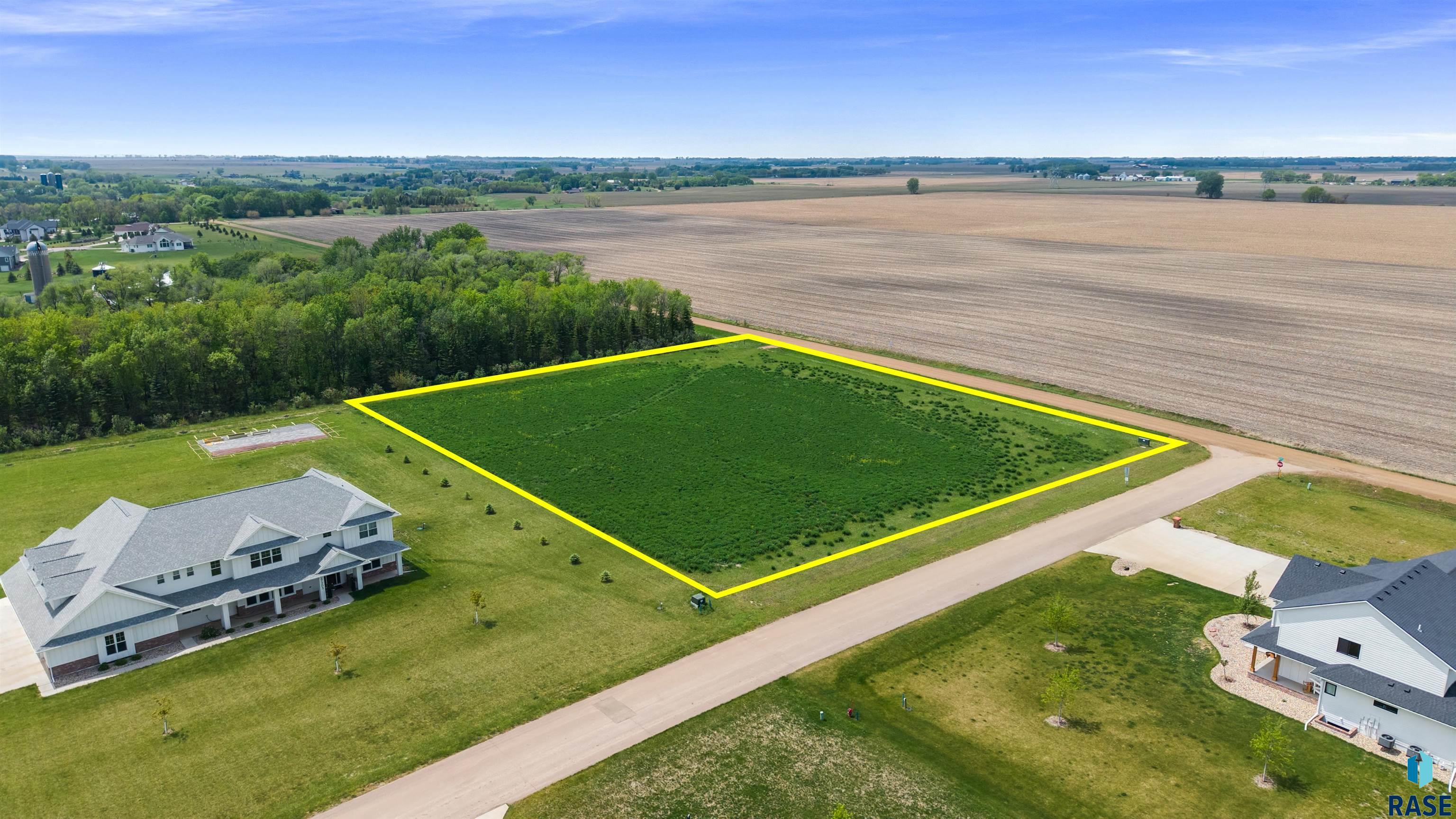 main property photo 8