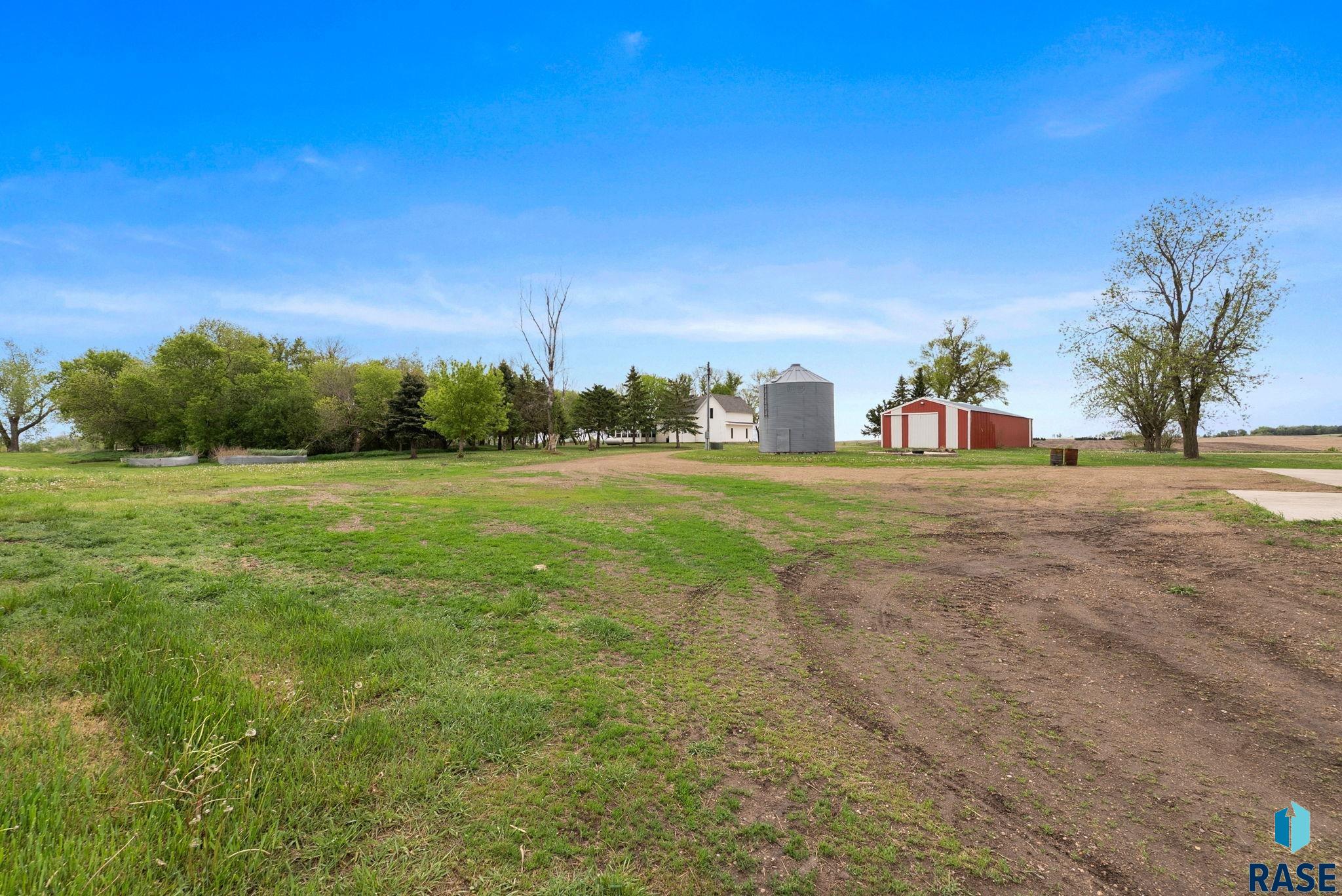 main property photo 15