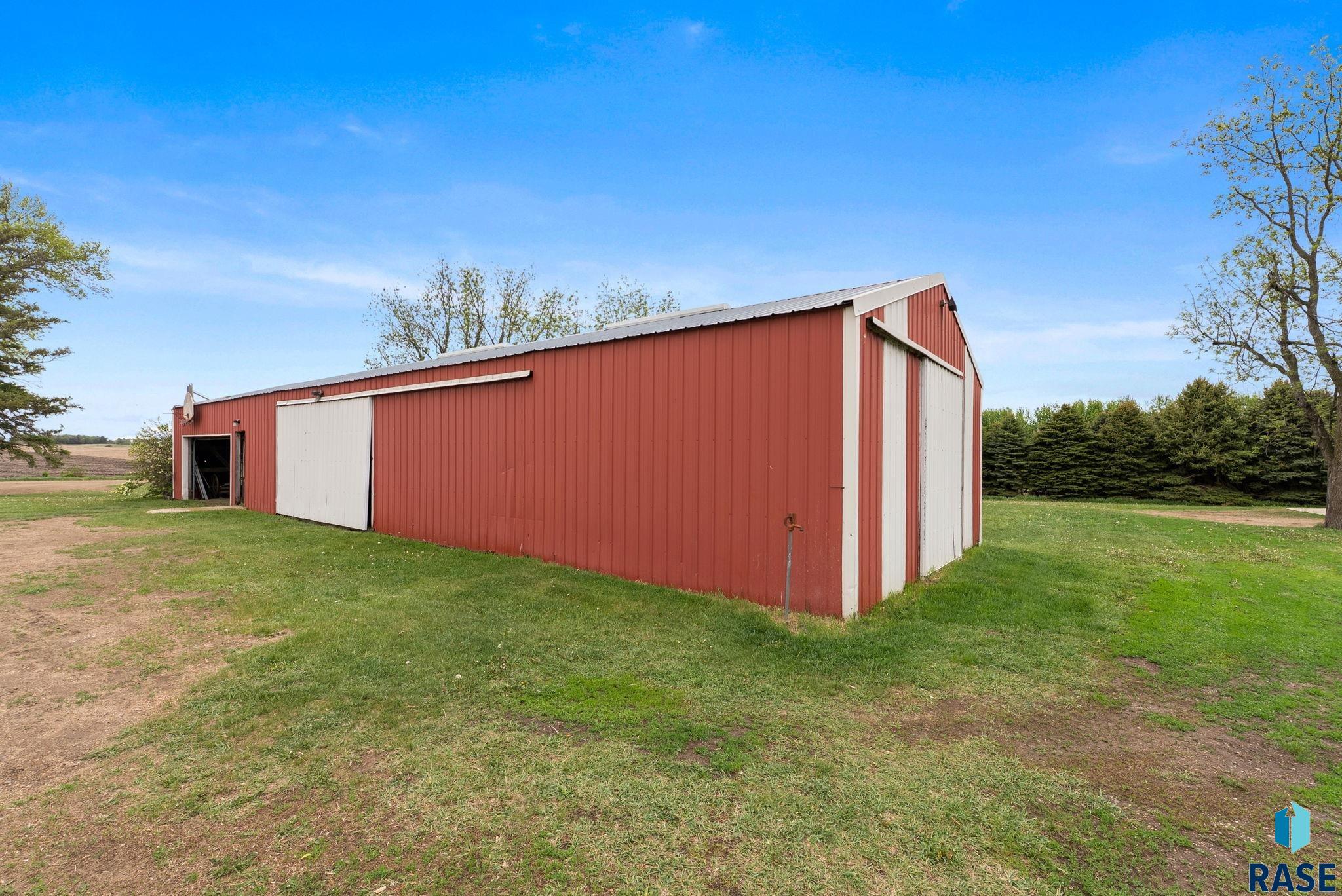 main property photo 9