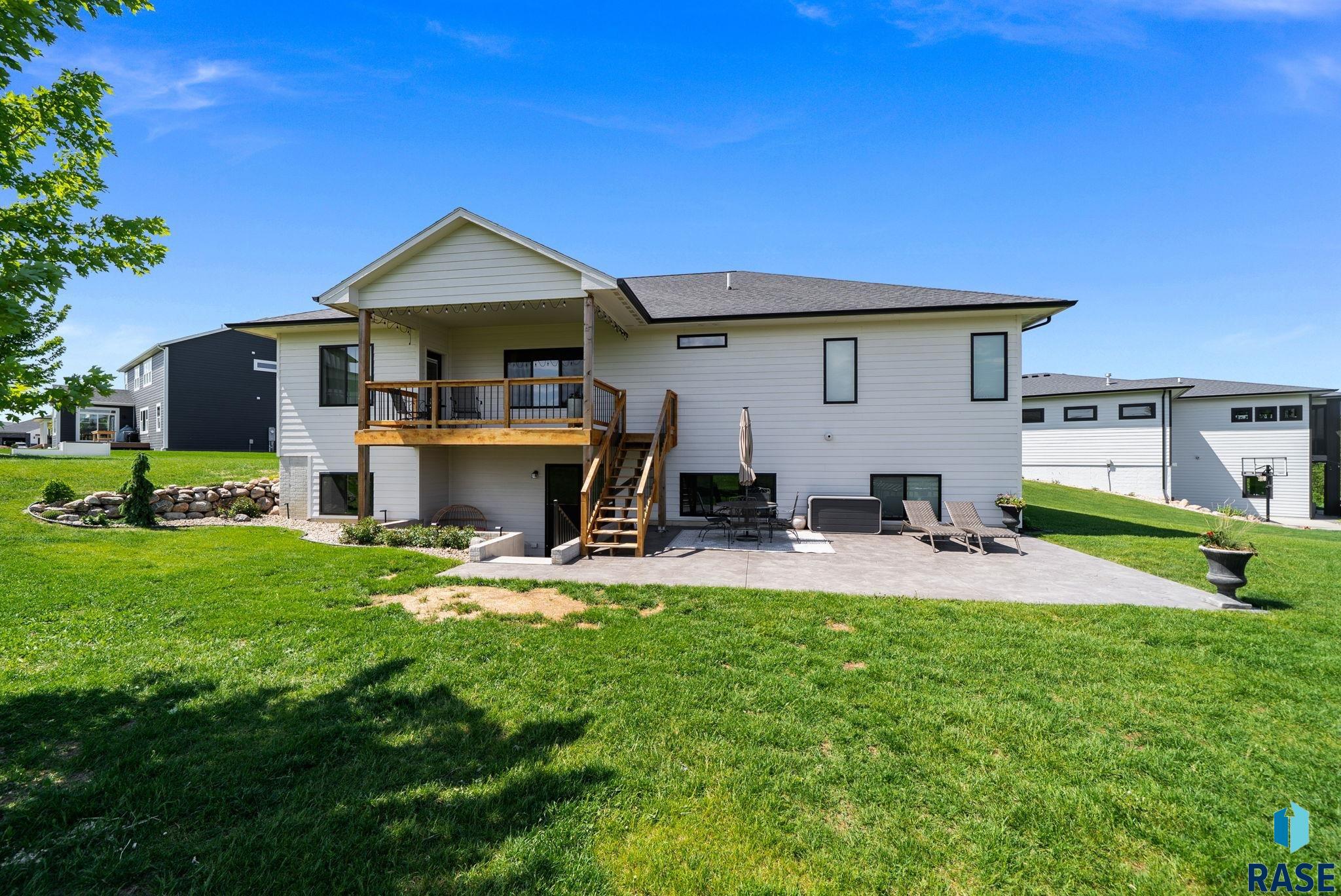 main property photo 47
