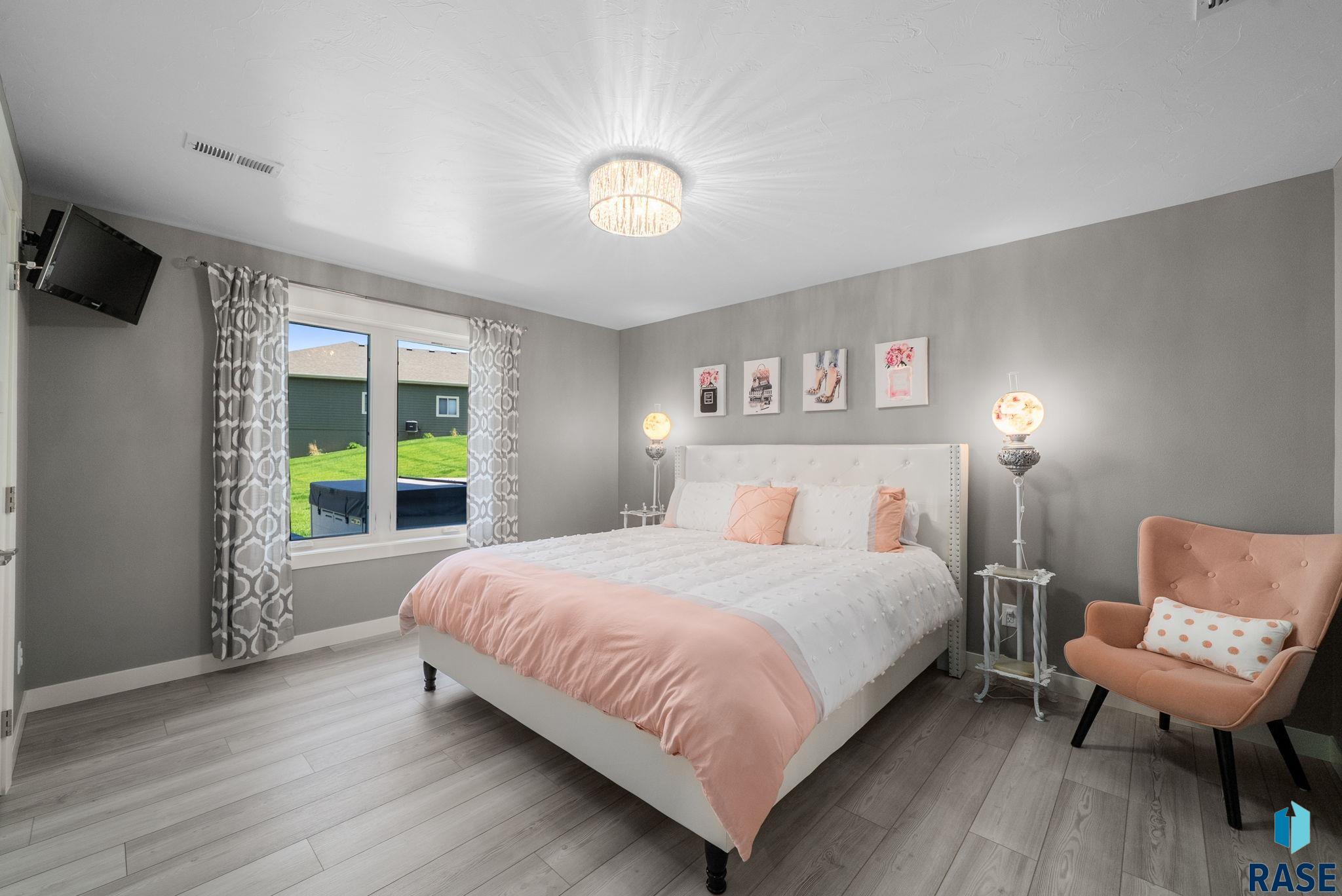 main property photo 66