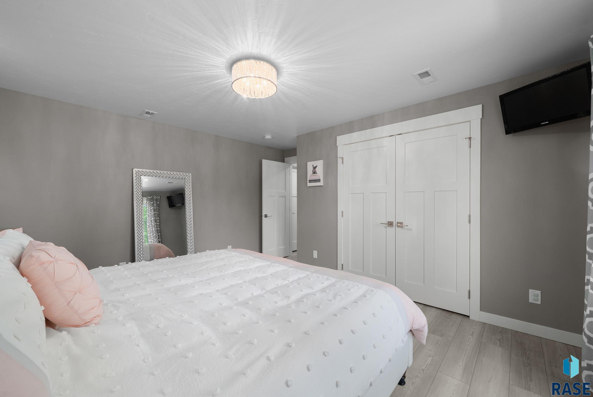 main property photo 67