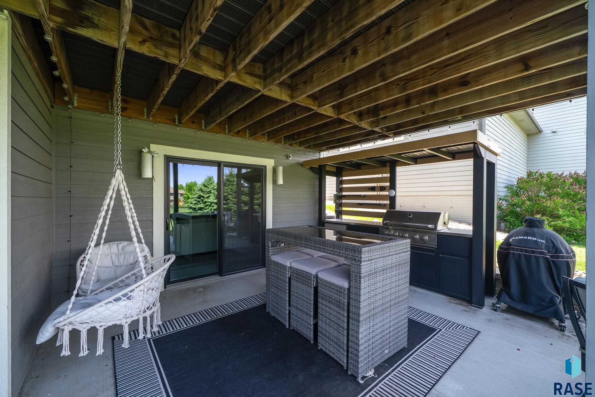 main property photo 75