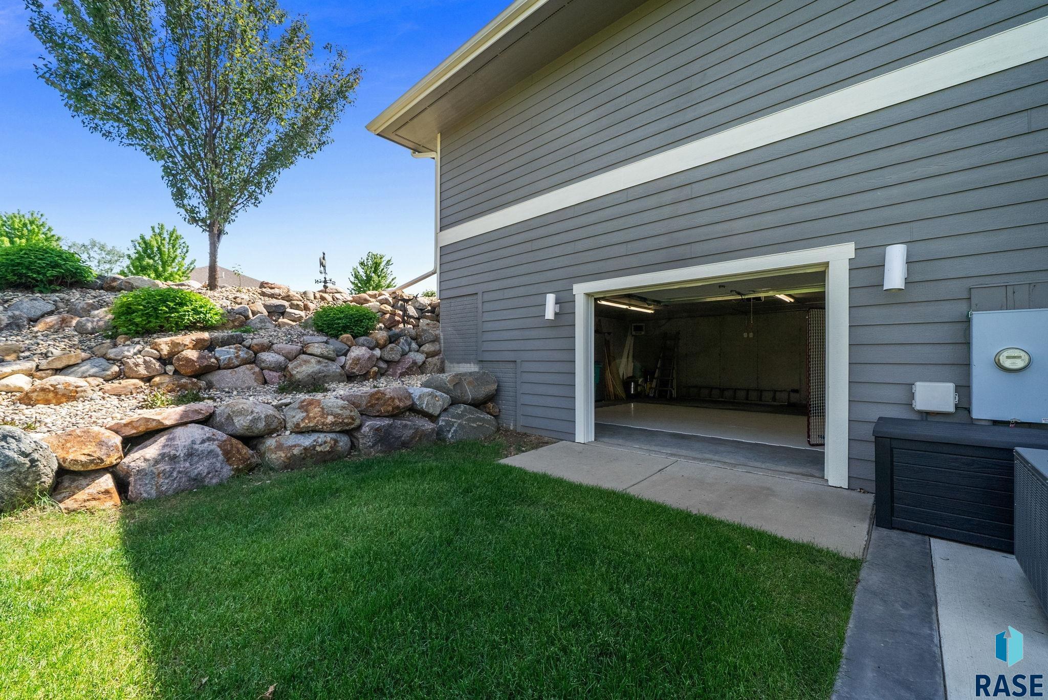 main property photo 76