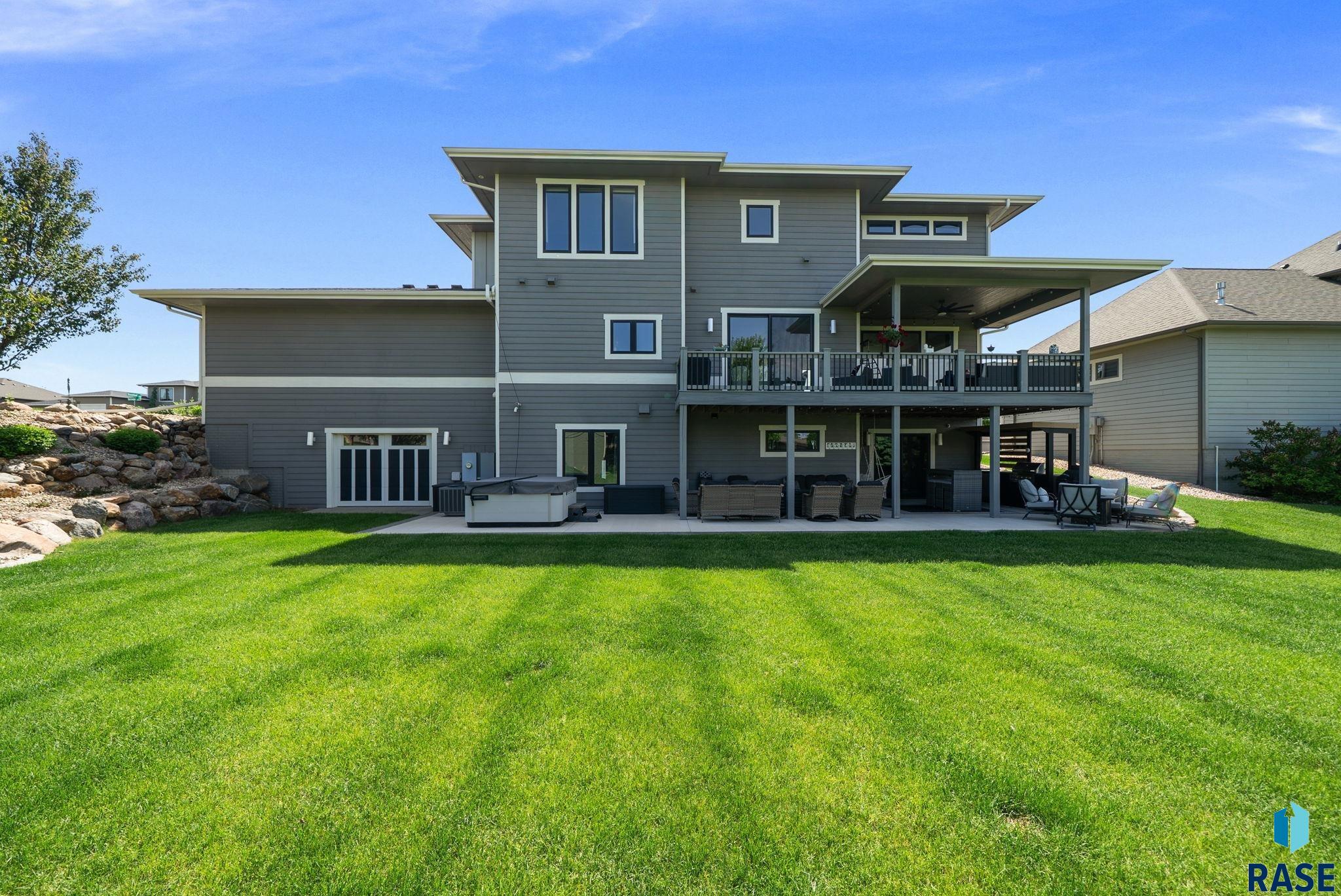 main property photo 78
