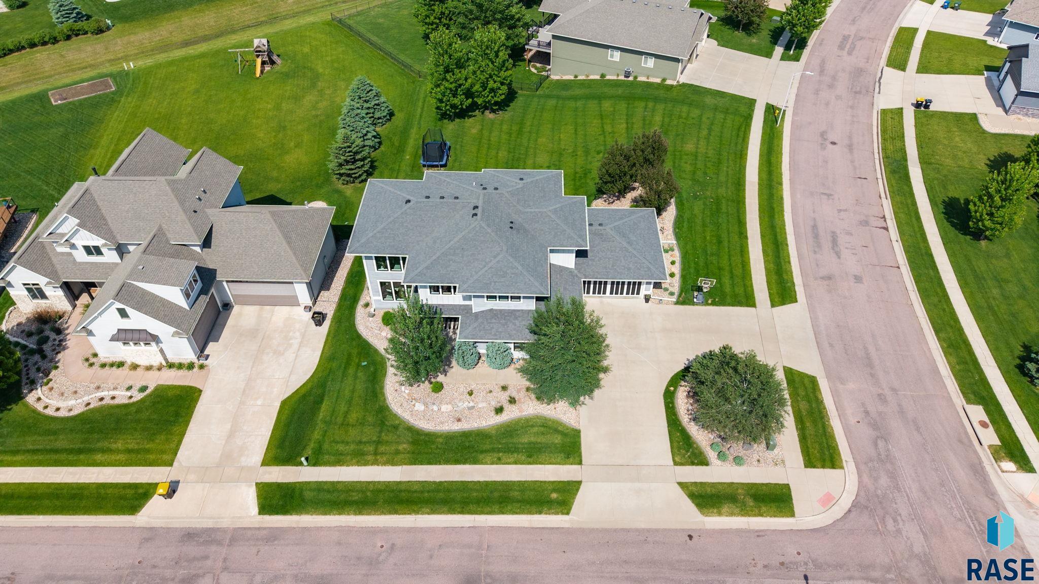 main property photo 89