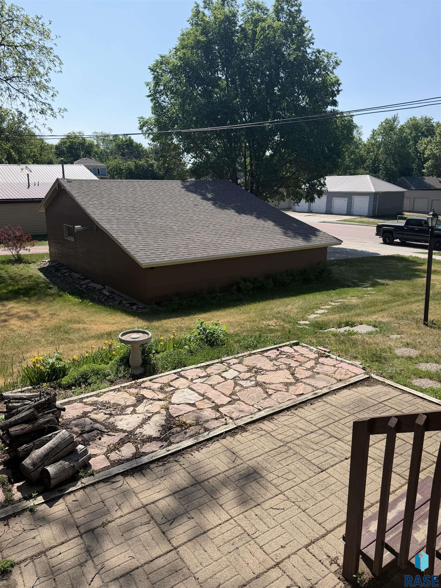 main property photo 10