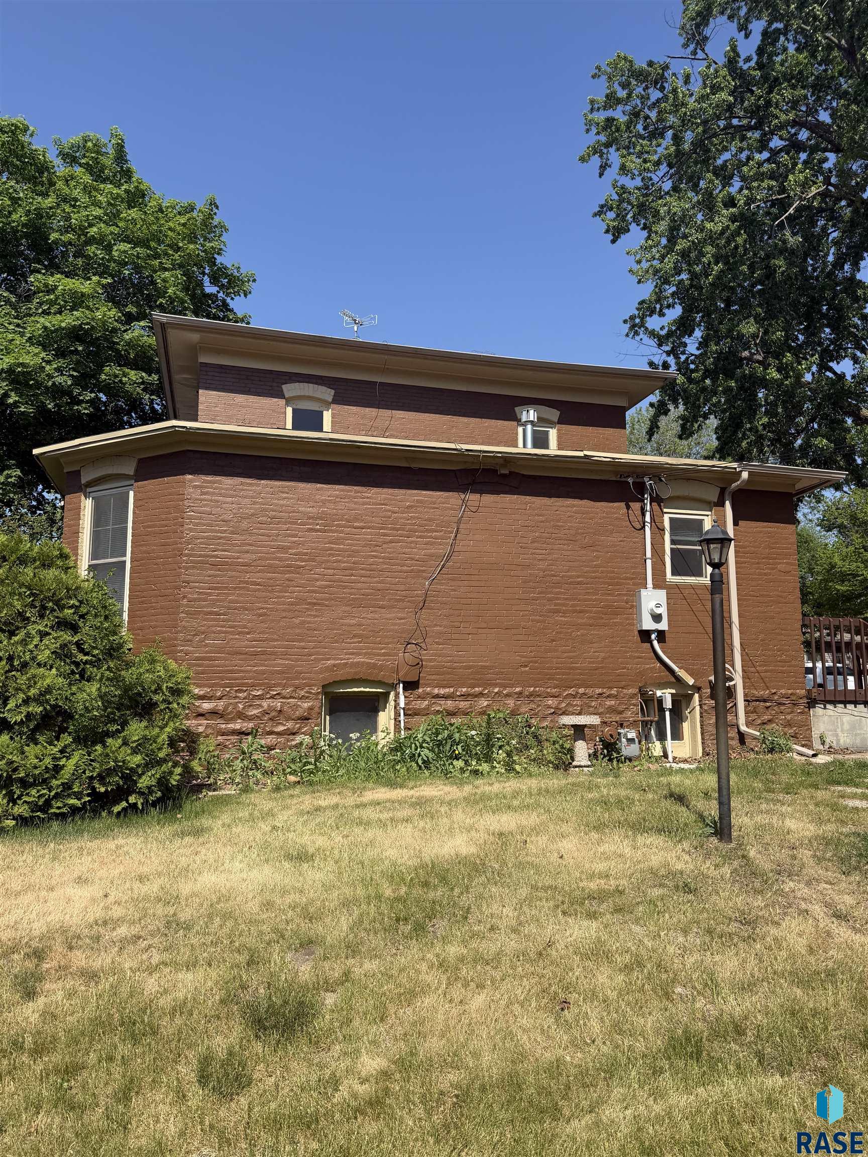 main property photo 12