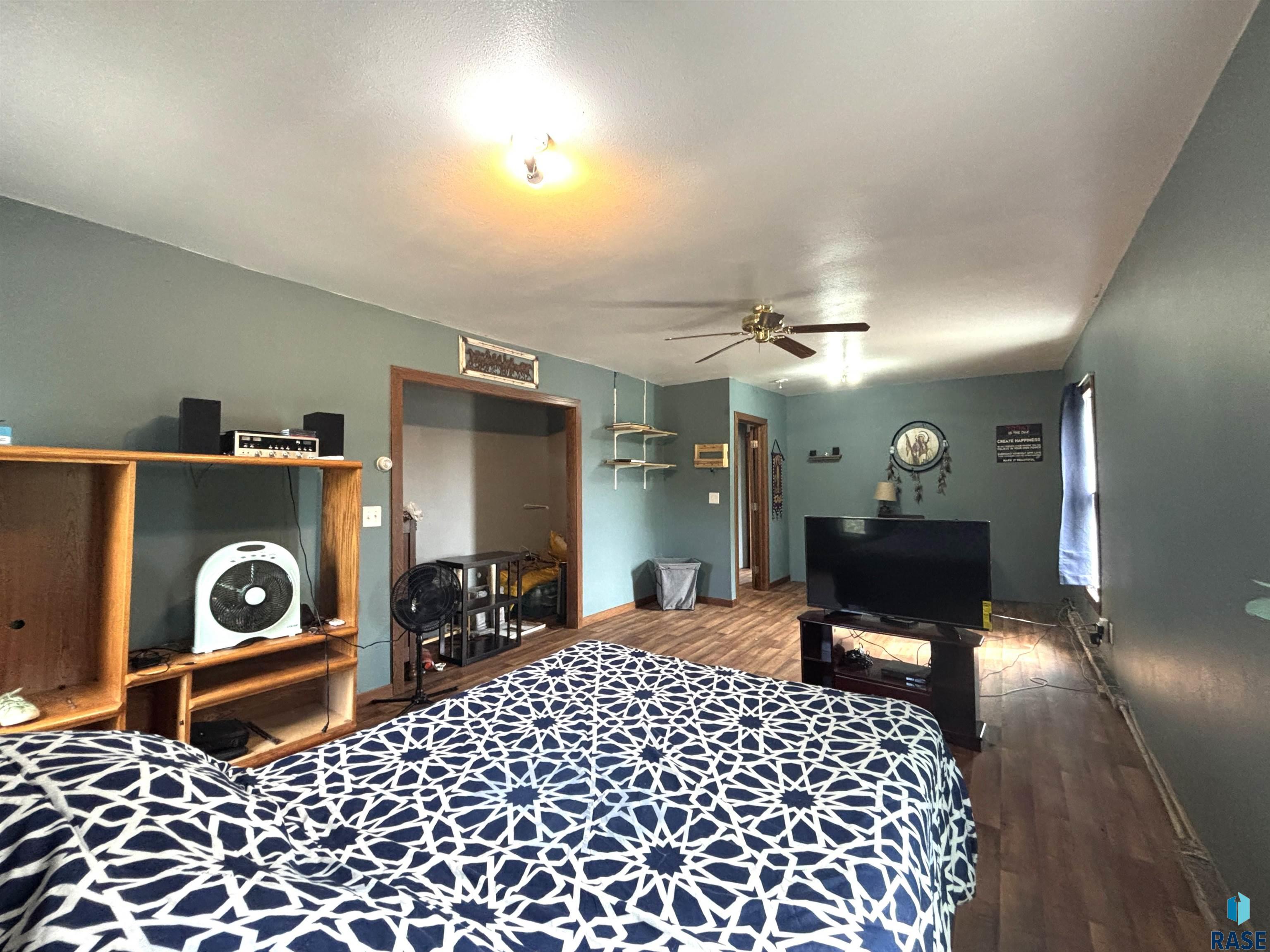 main property photo 48
