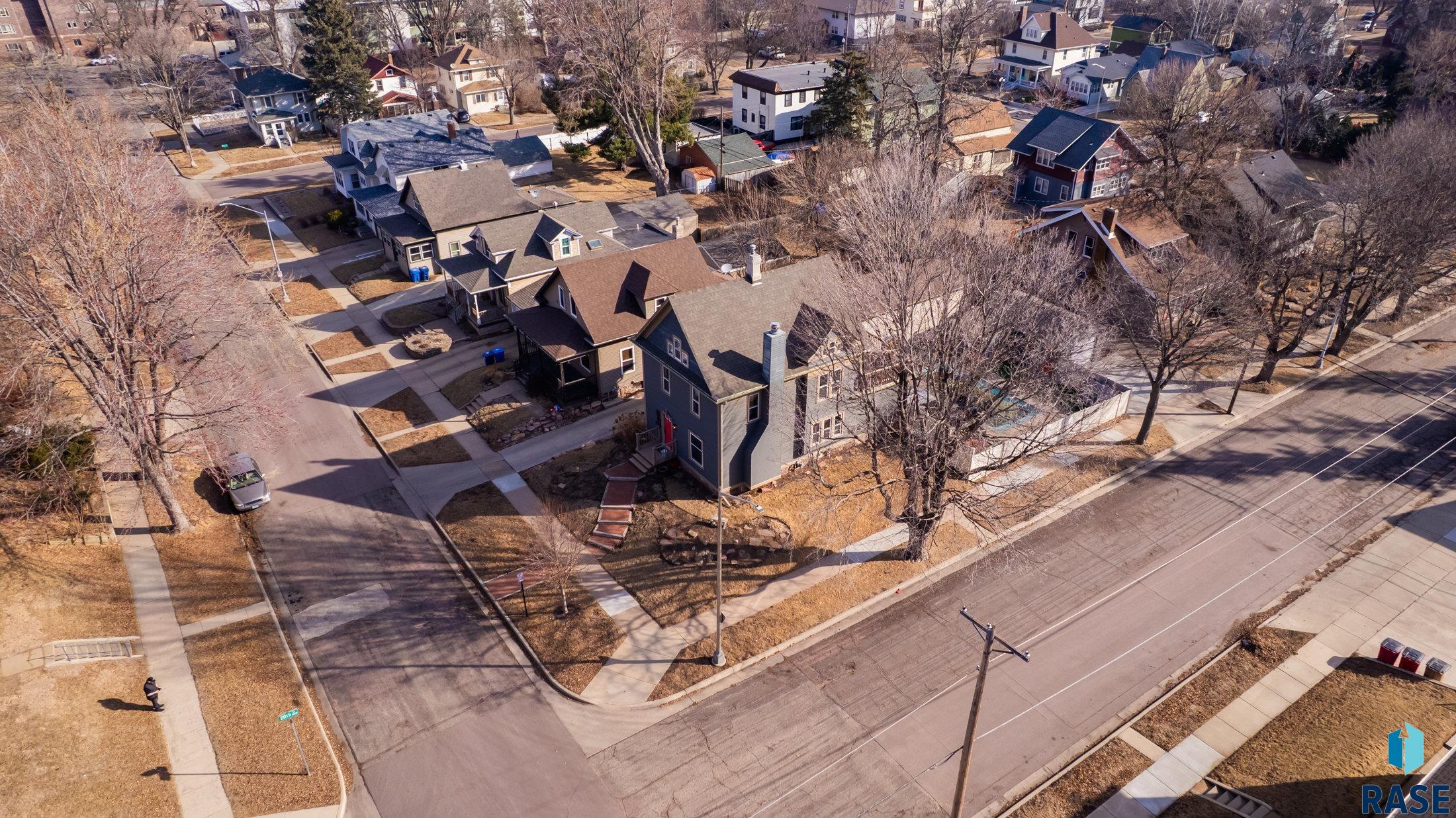 main property photo 39