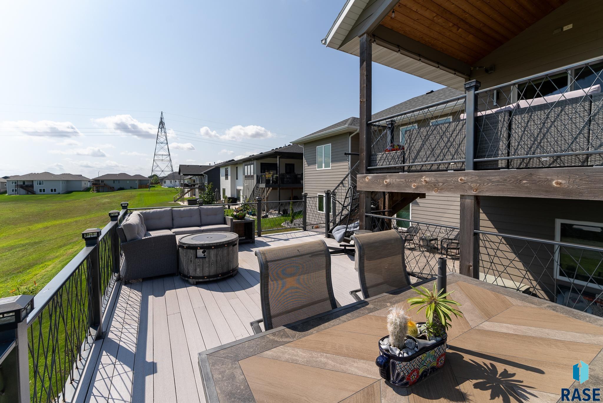 main property photo 74