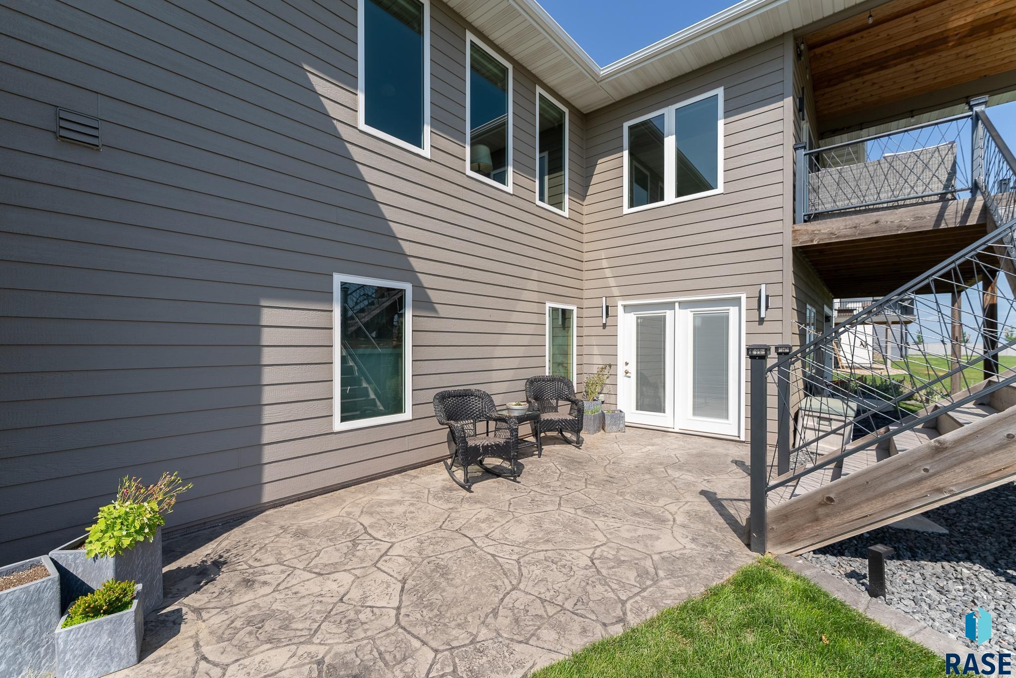 main property photo 75