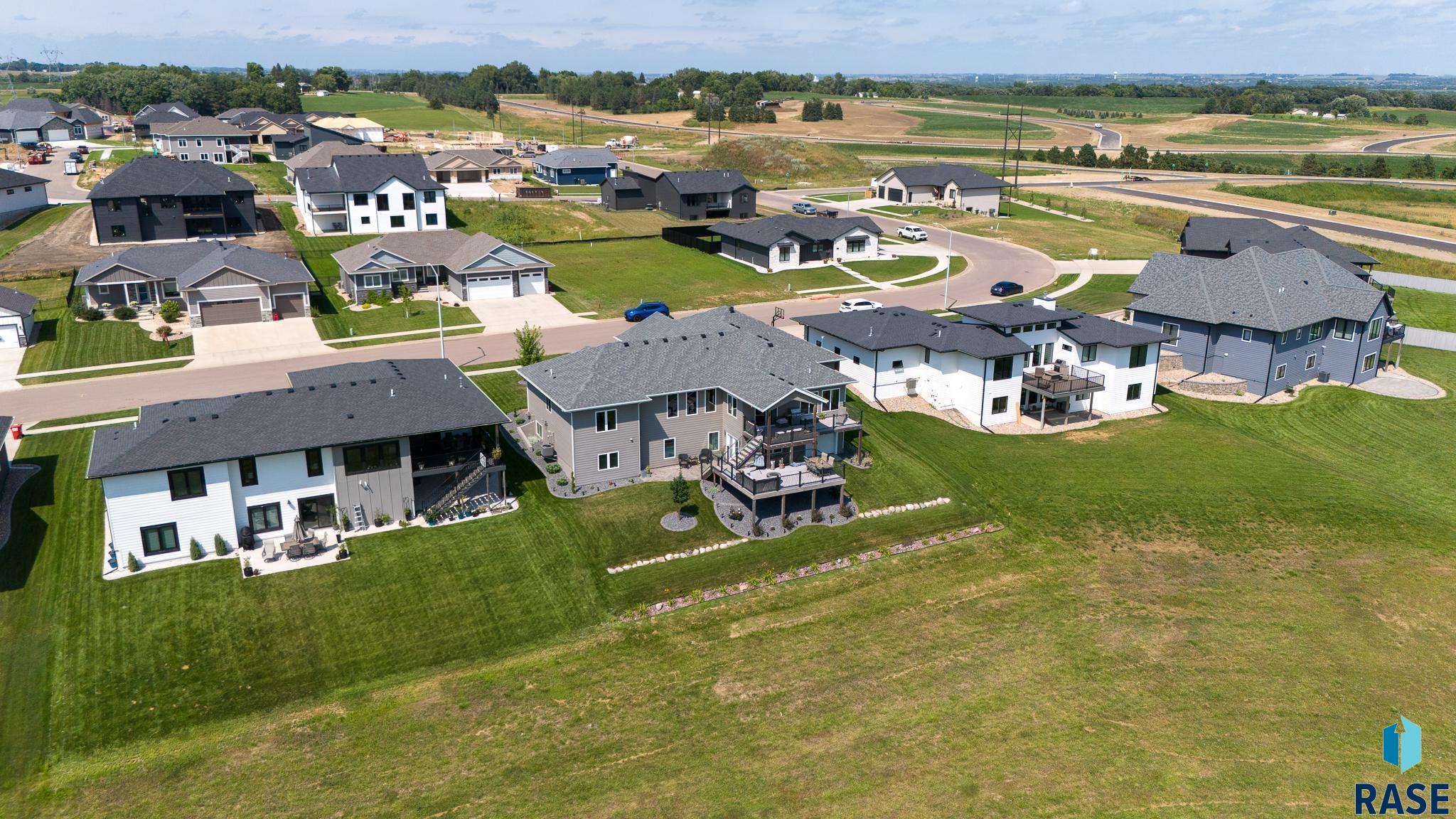 main property photo 89