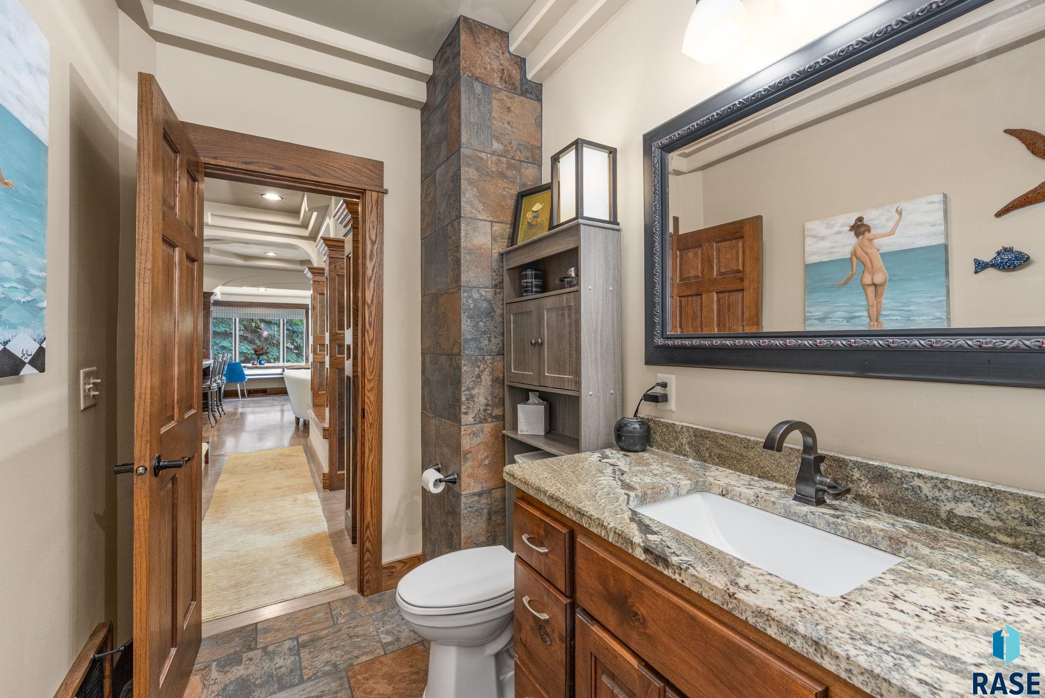 main property photo 13