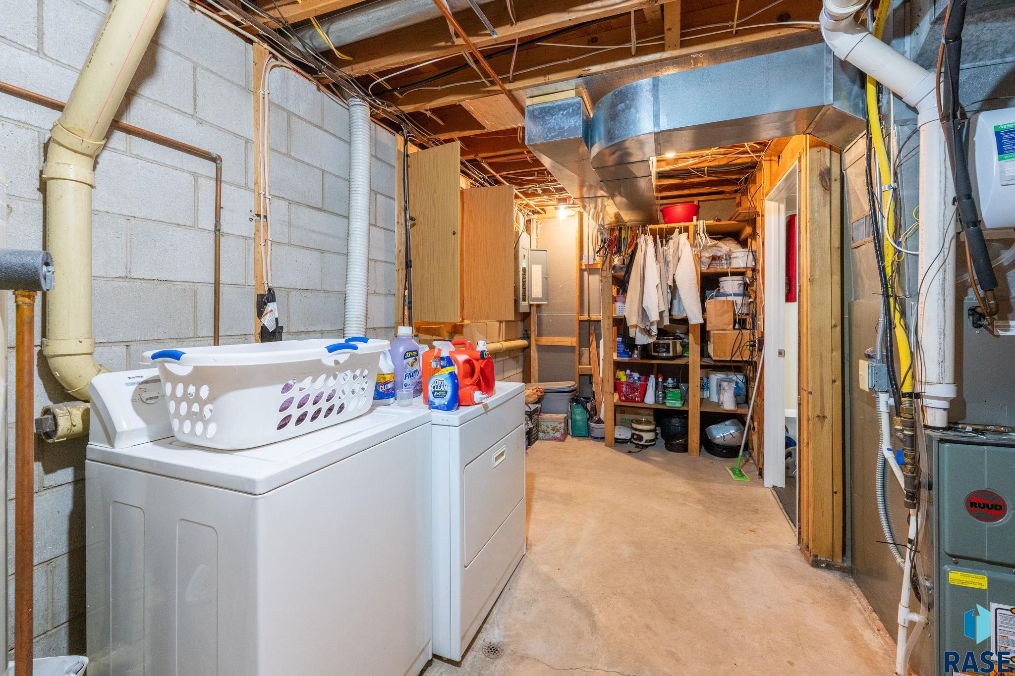 main property photo 78