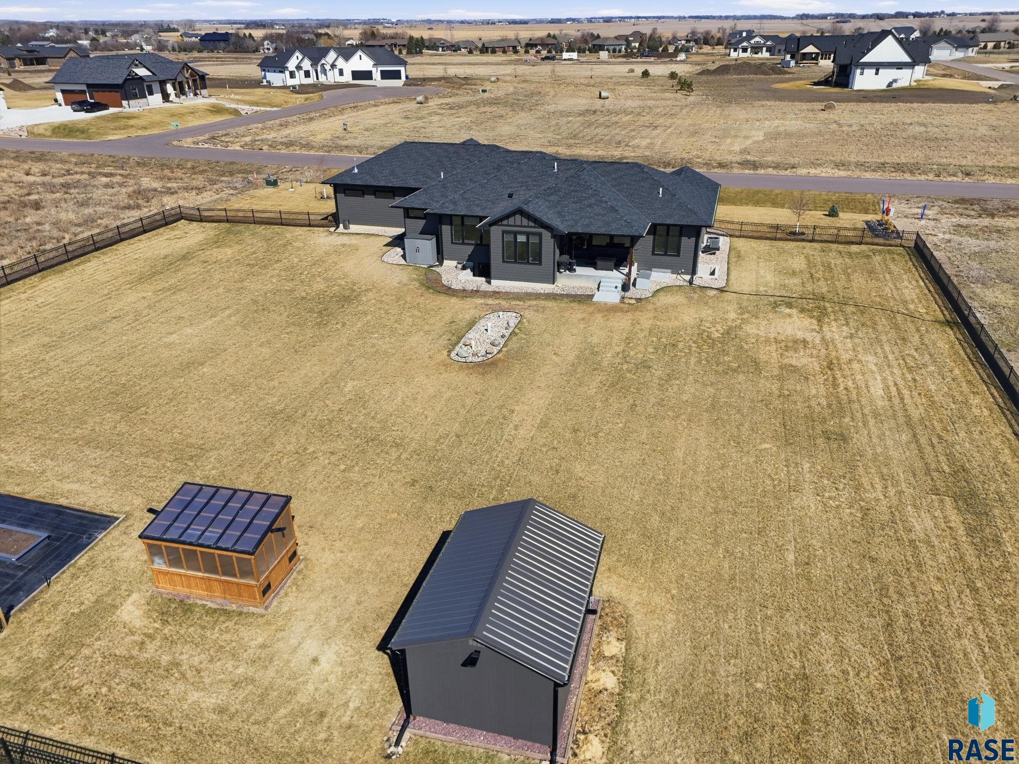 main property photo 48