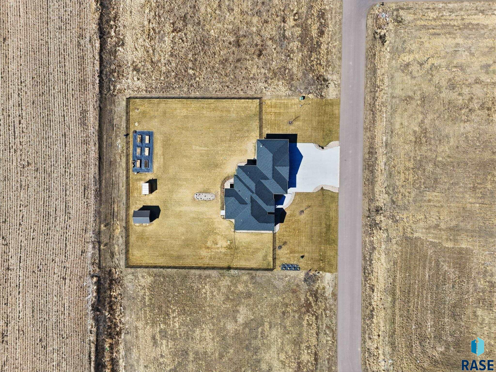 main property photo 49