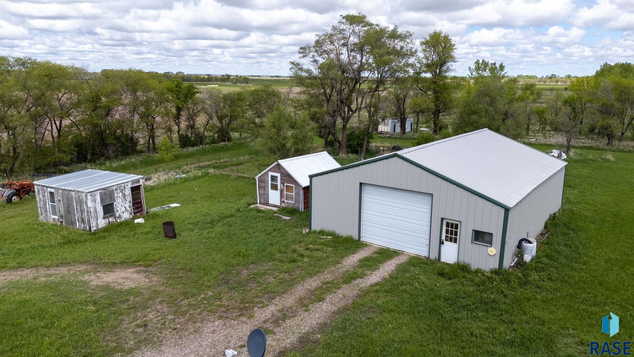 main property photo 25