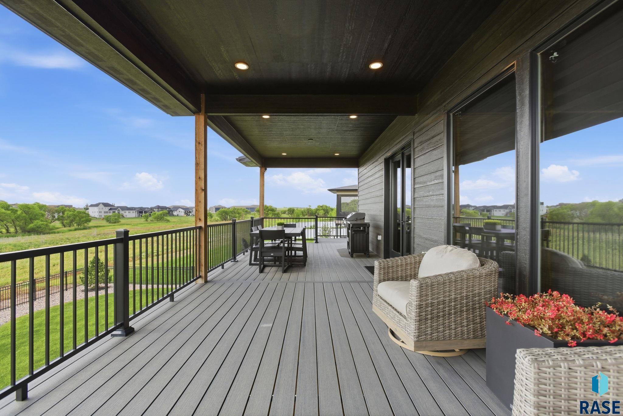 main property photo 77
