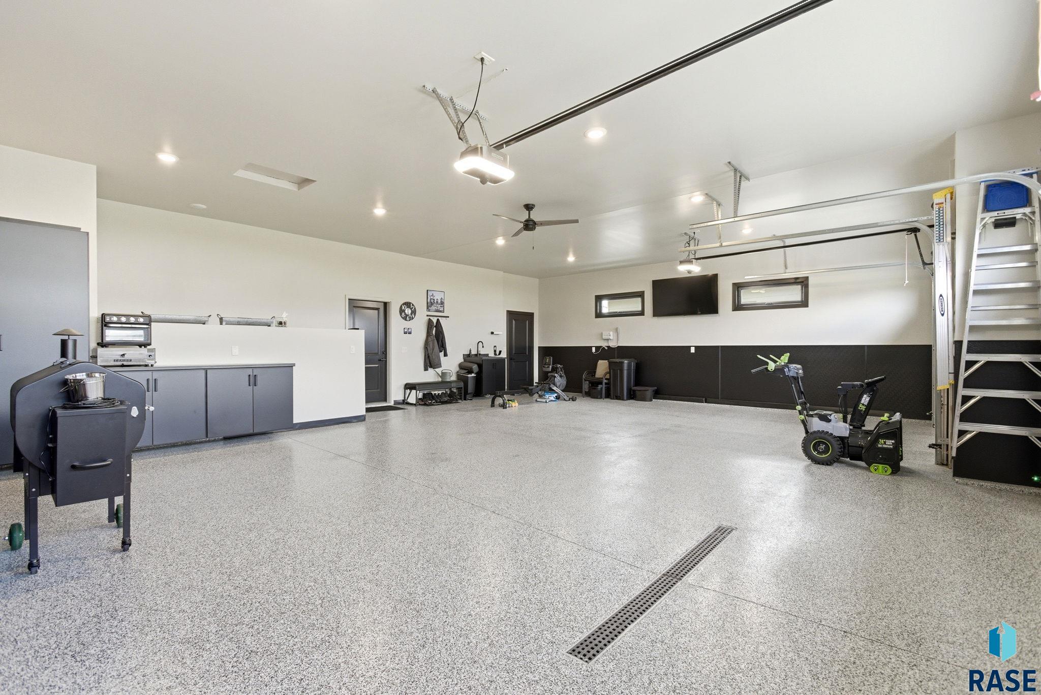 main property photo 88