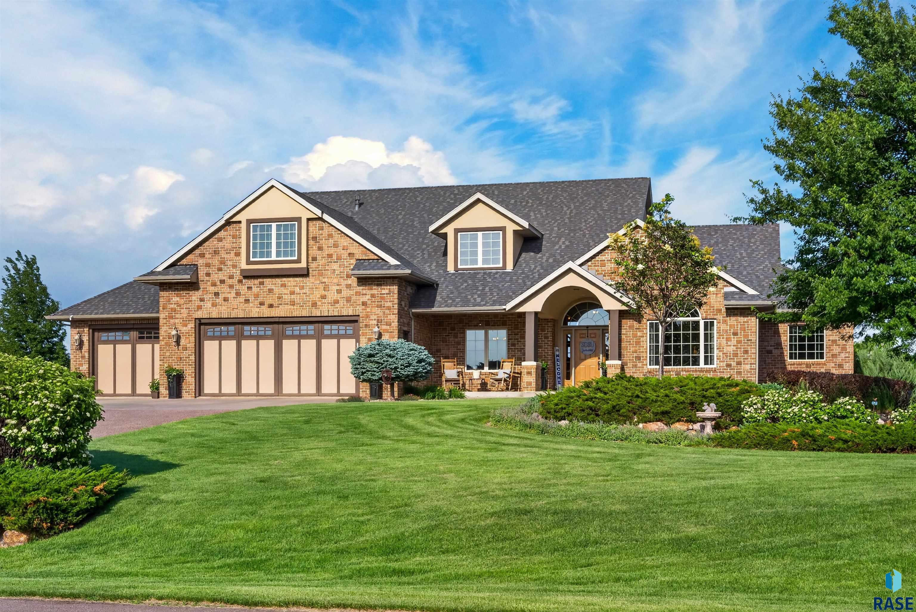 main property photo 74
