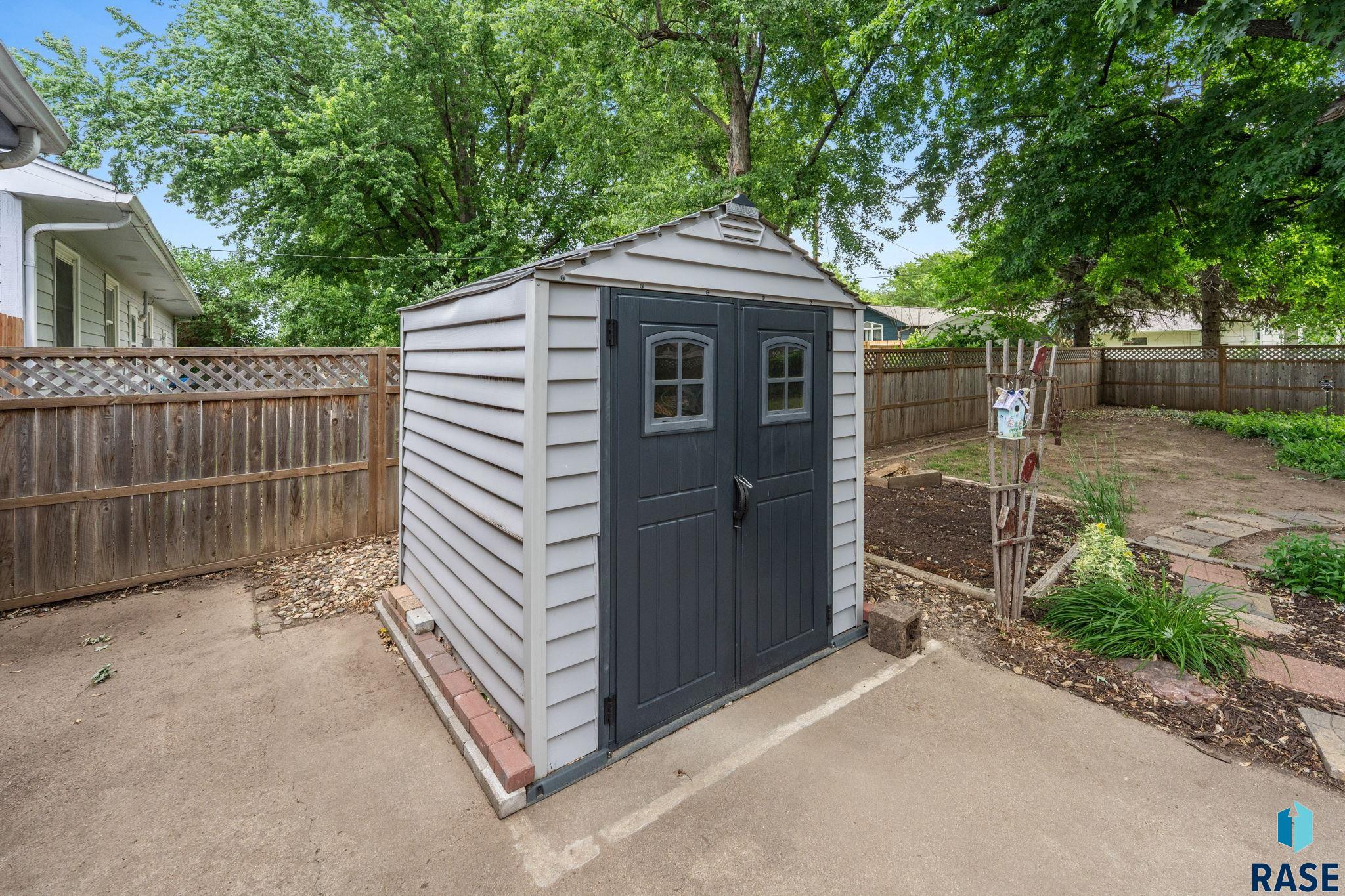 main property photo 47