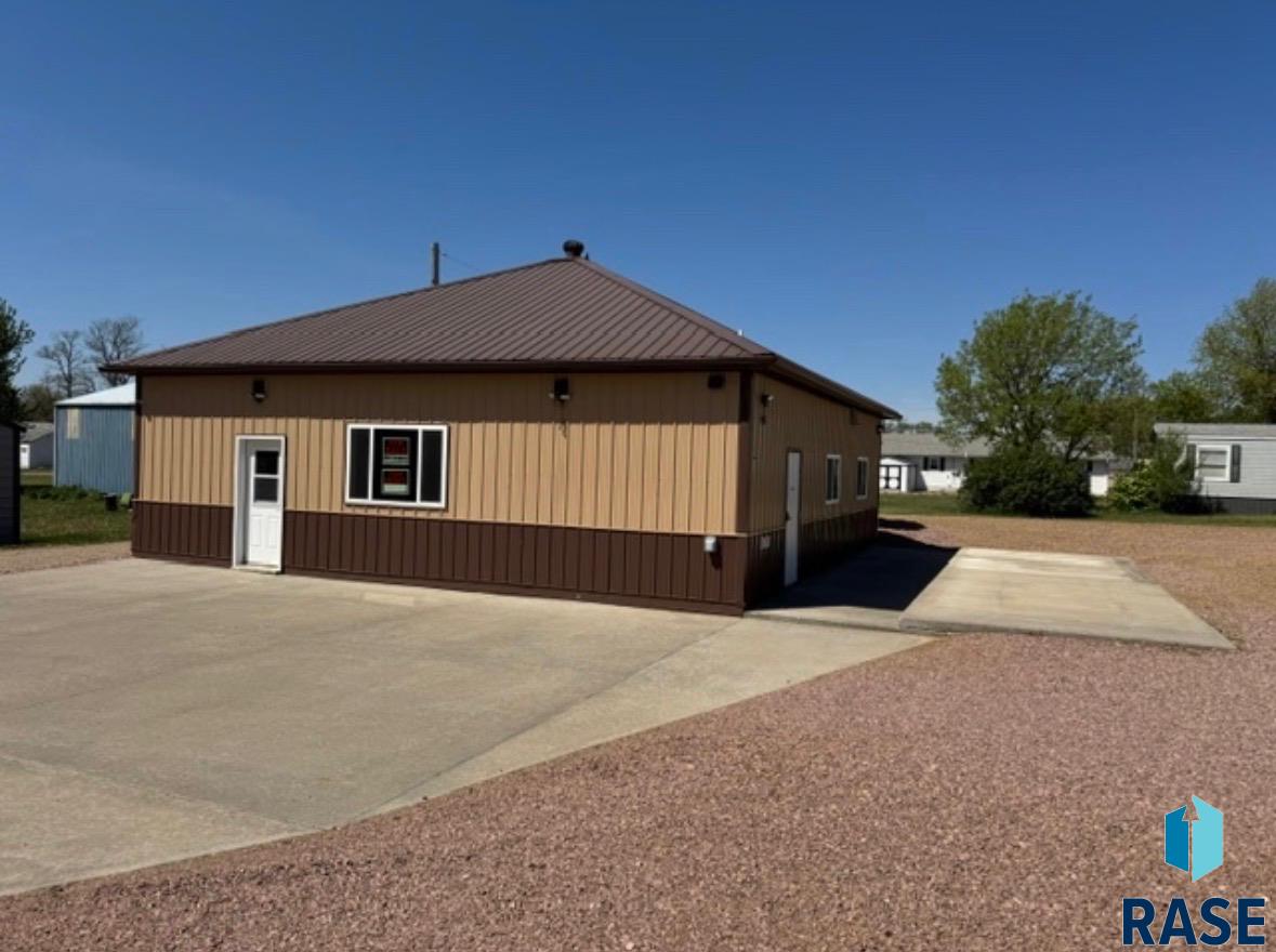 main property photo 5