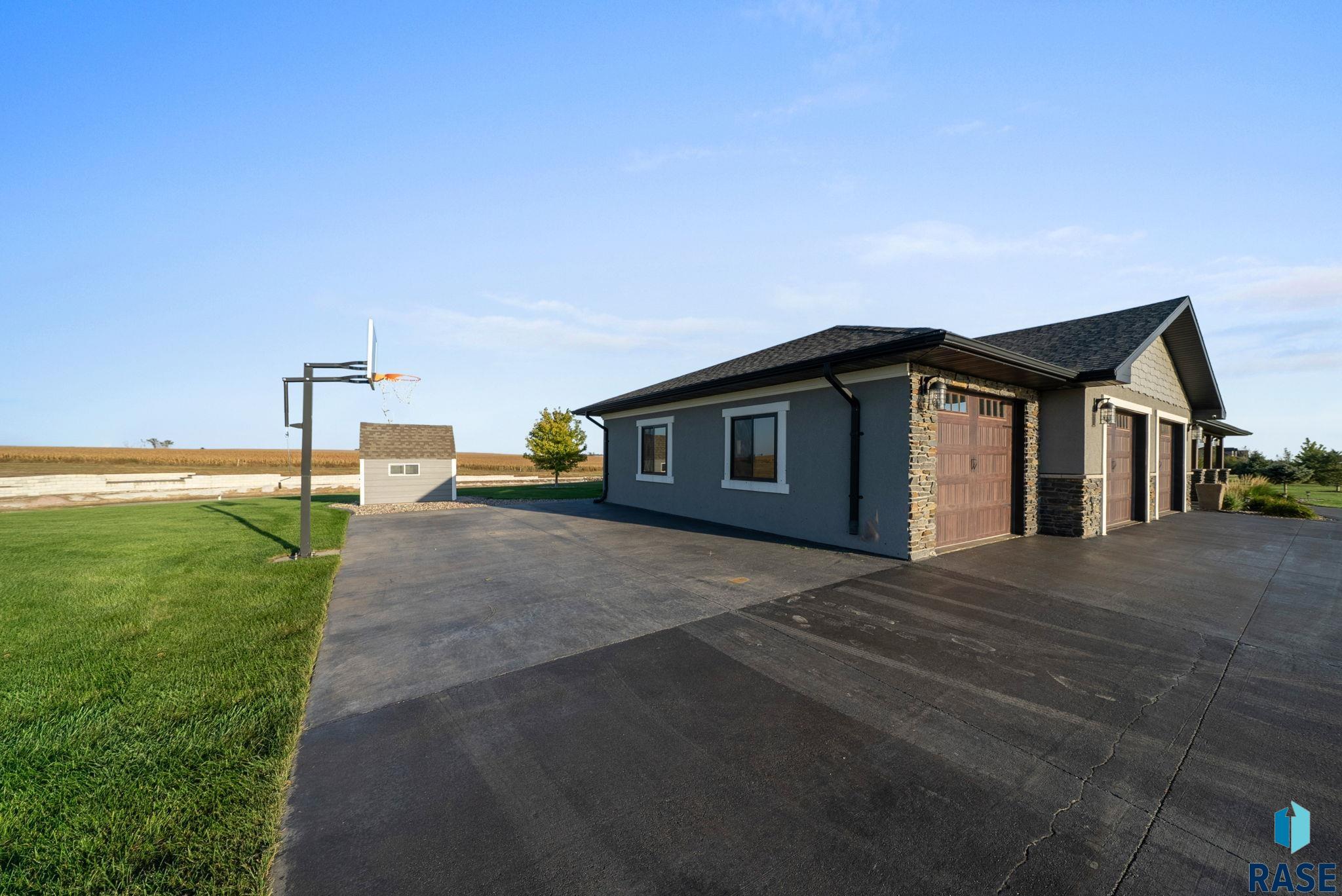 main property photo 94