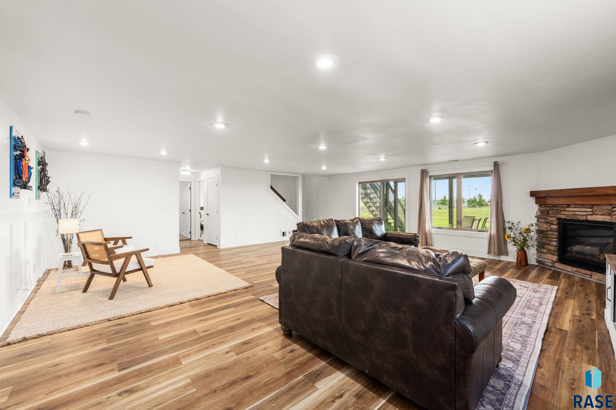 main property photo 76