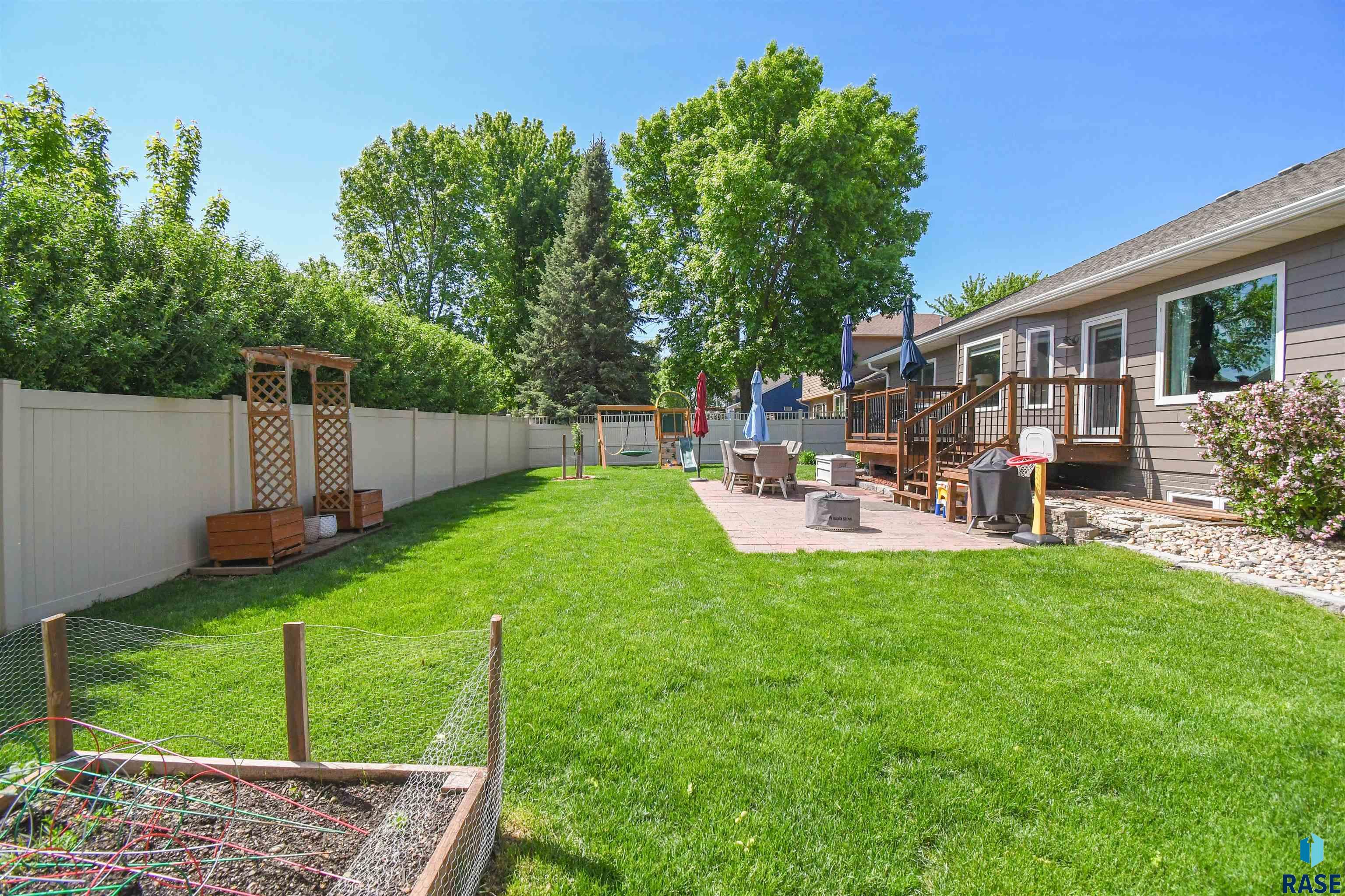 main property photo 66