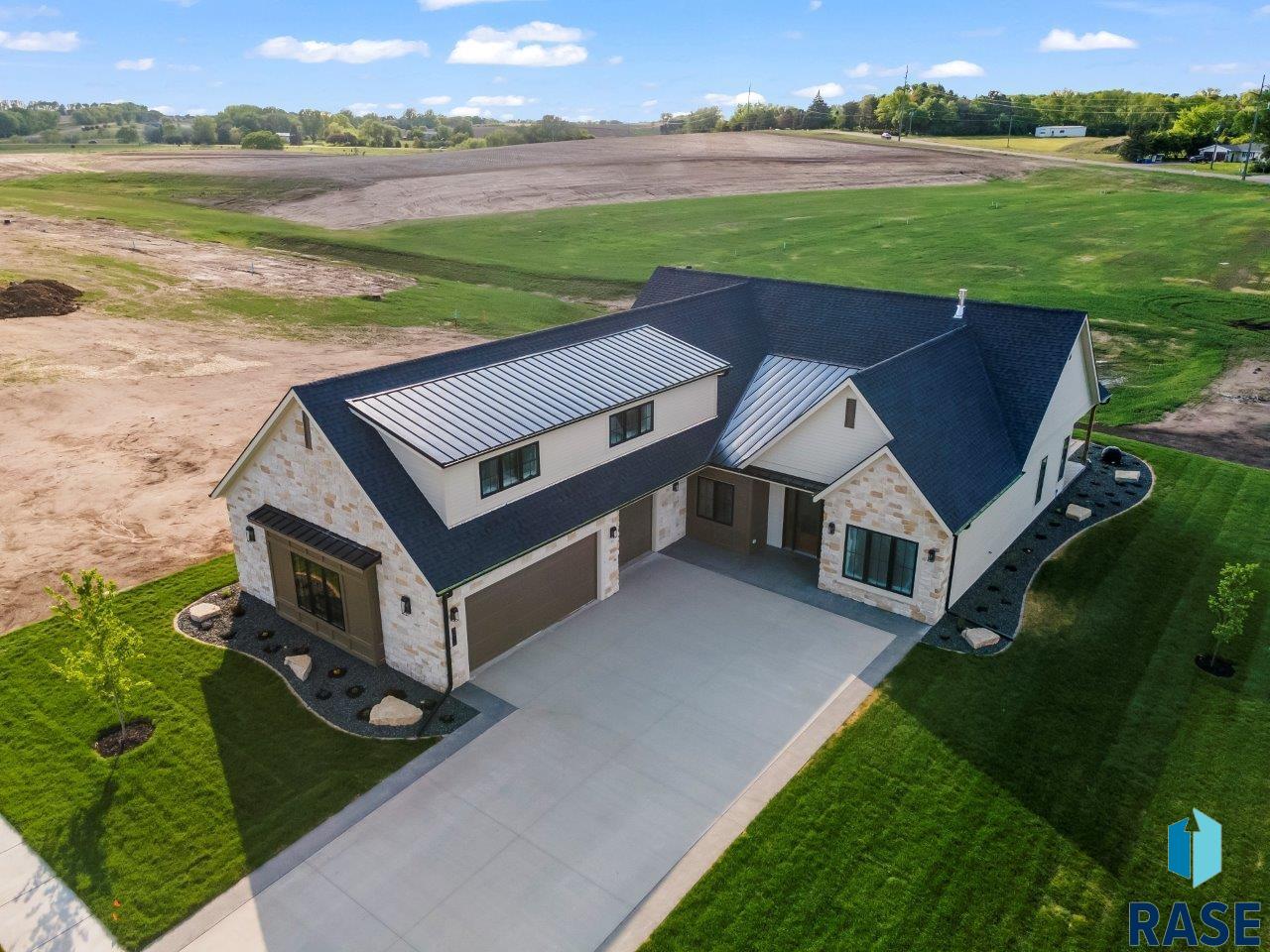 main property photo 66
