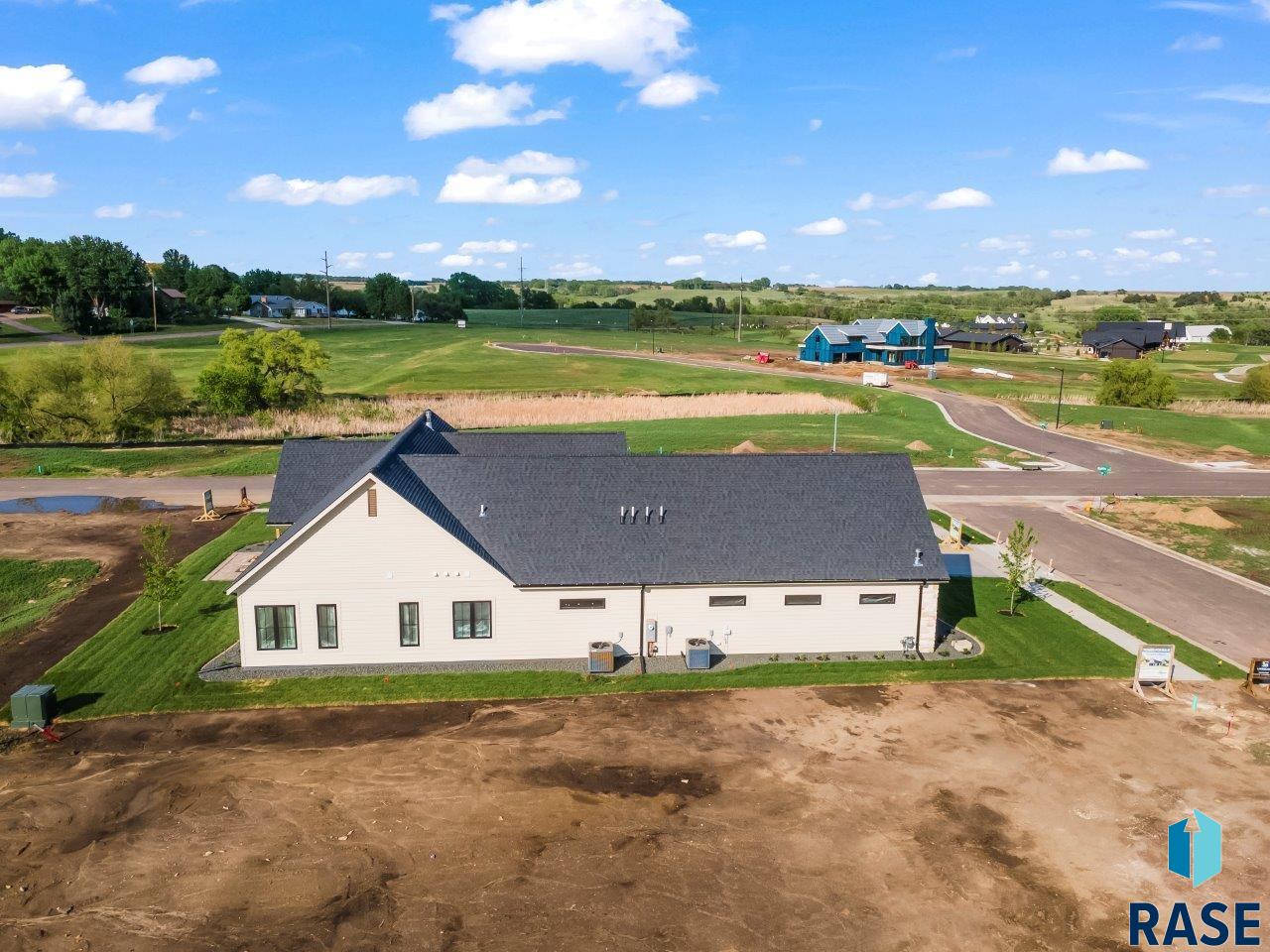 main property photo 76