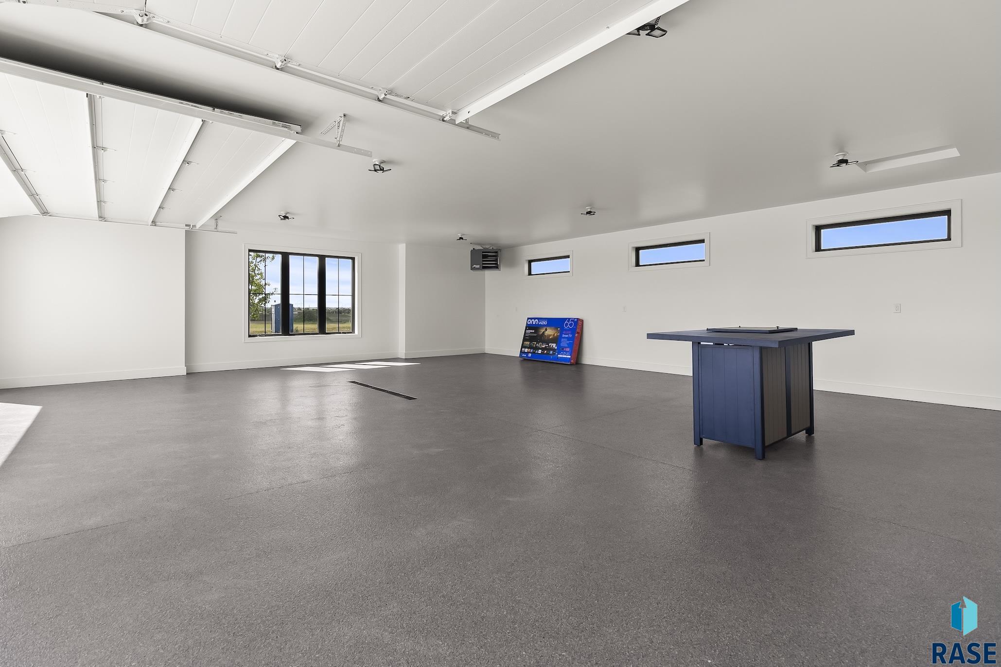 main property photo 85