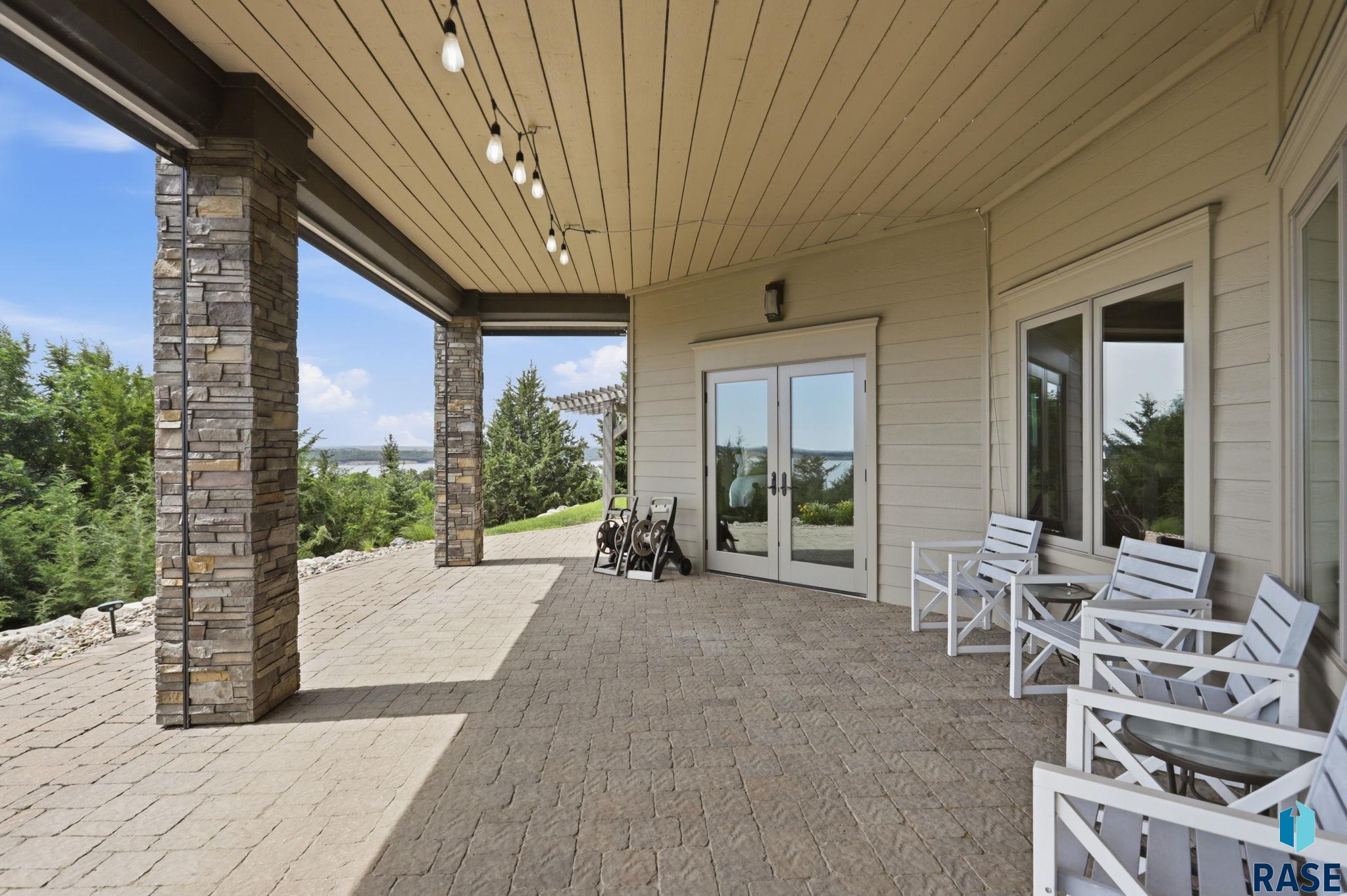 main property photo 60