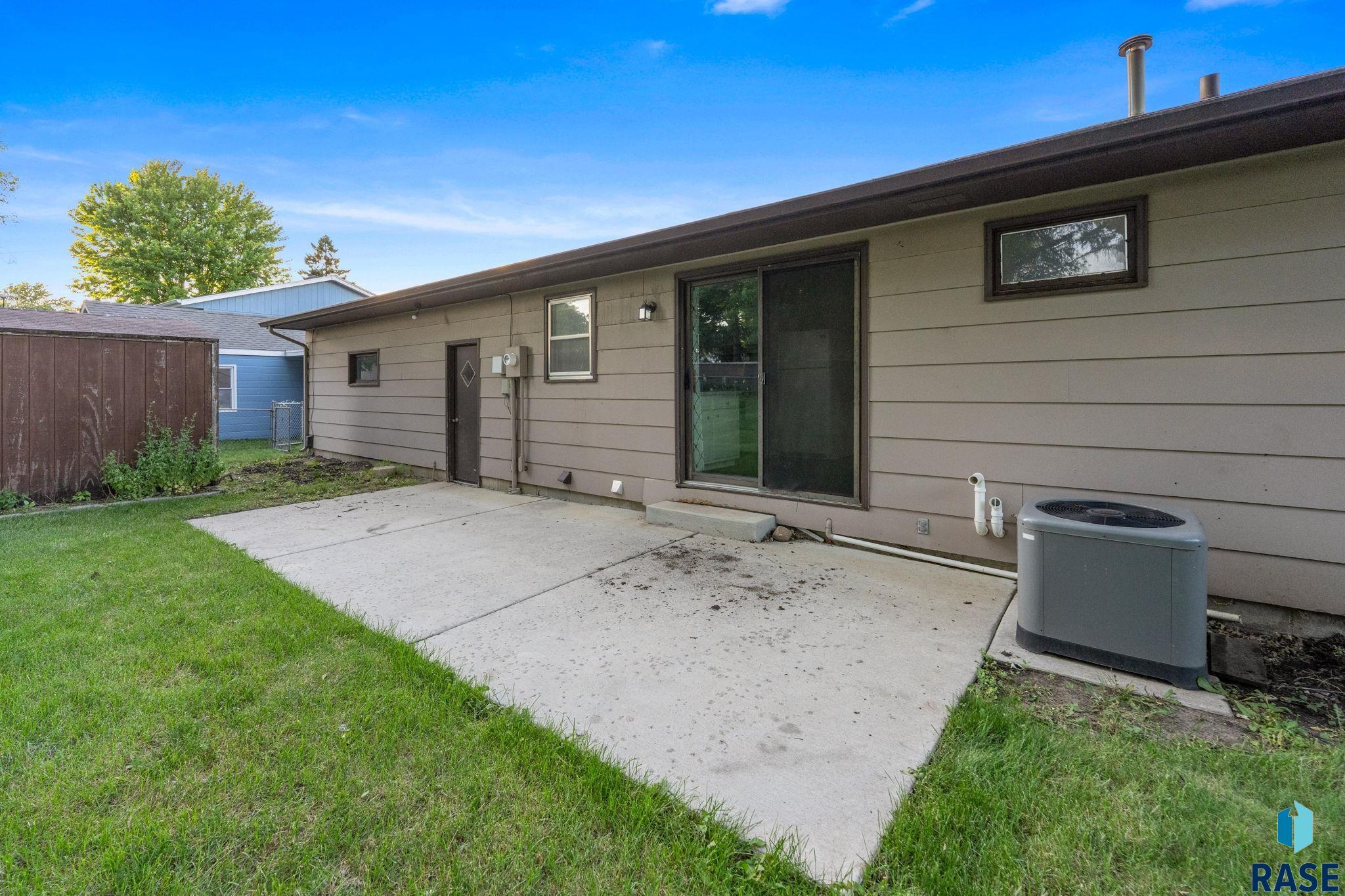 main property photo 22
