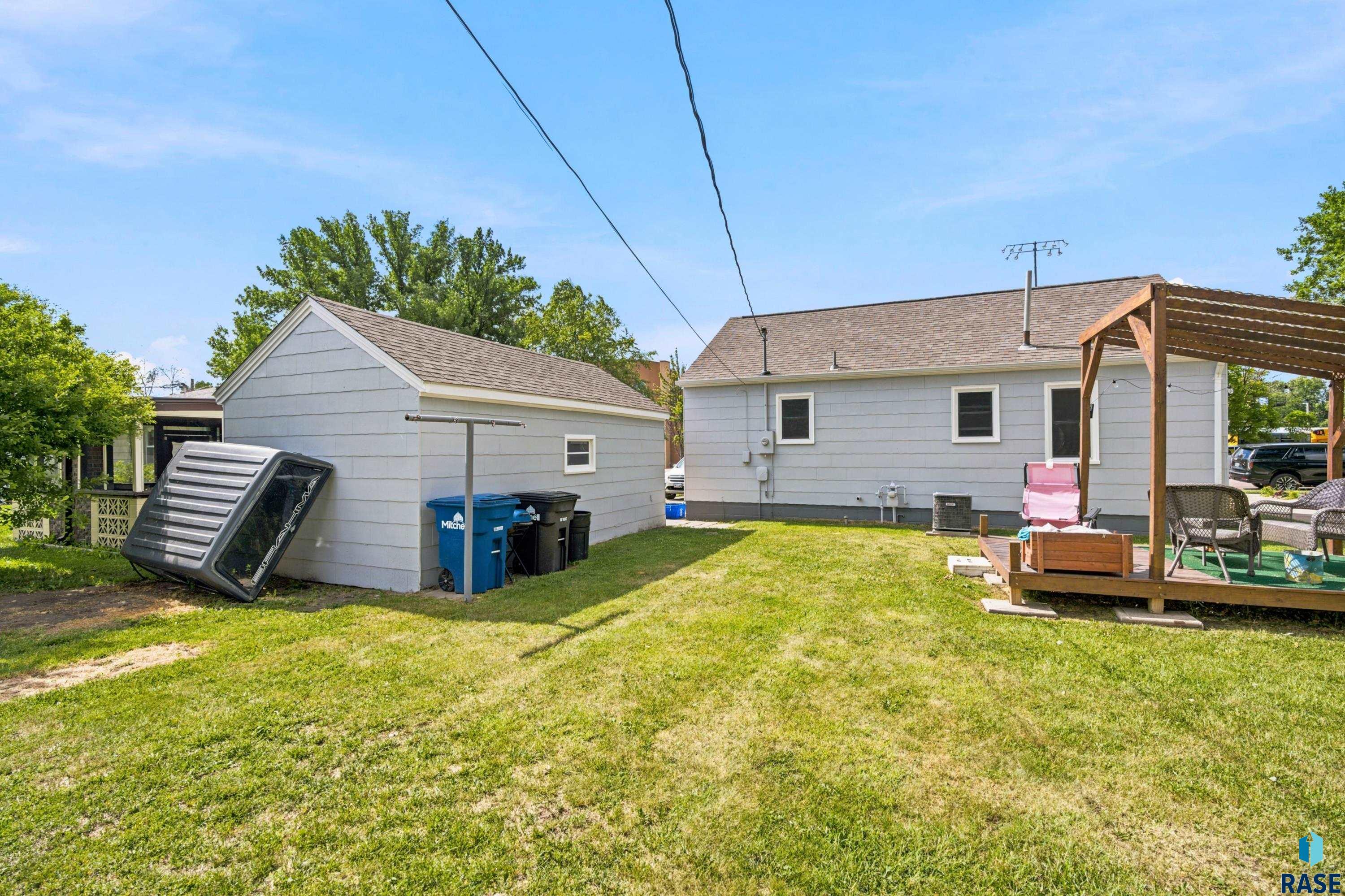 main property photo 12
