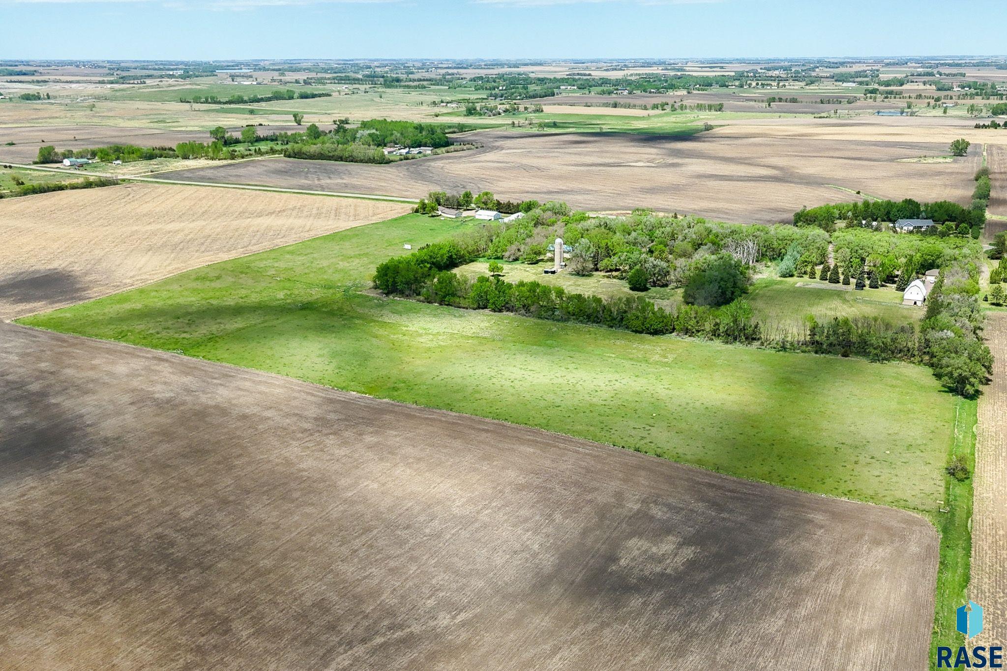 main property photo 38