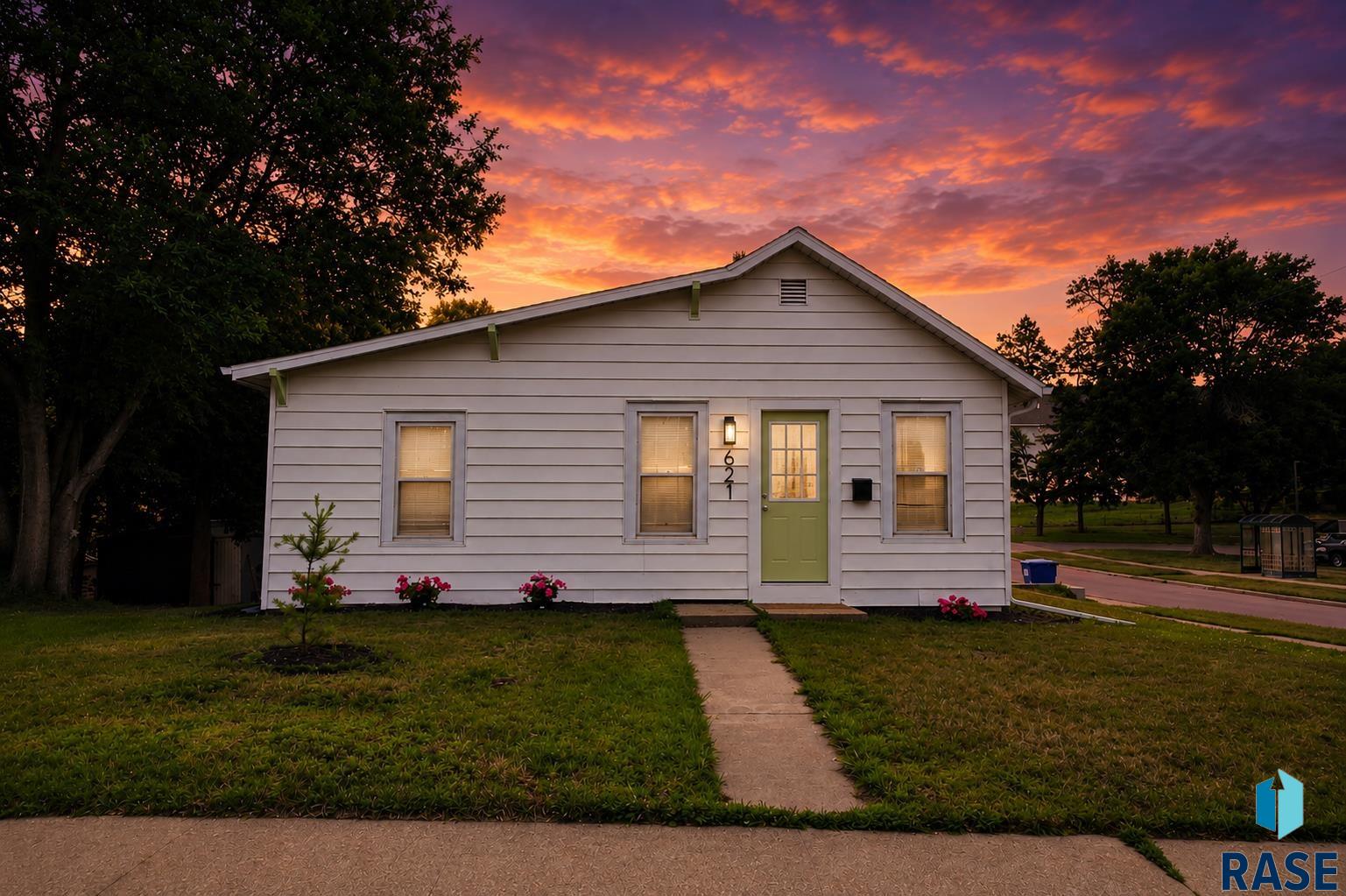 main property photo 4