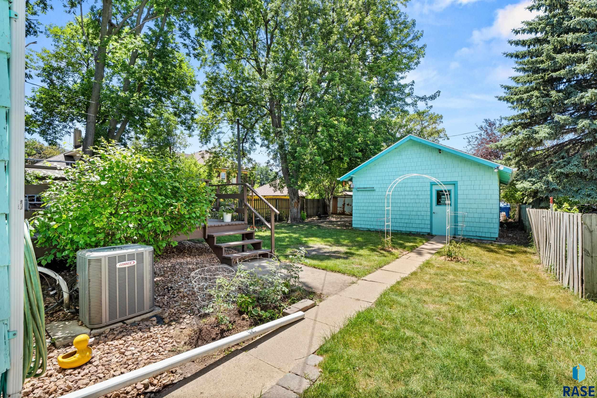 main property photo 23