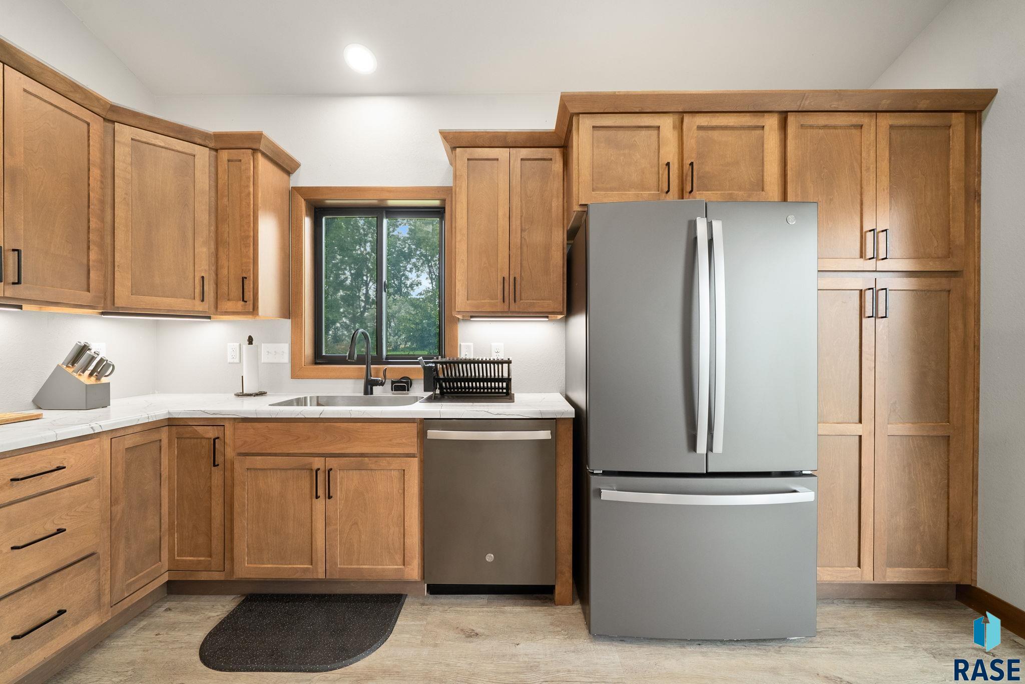 main property photo 77